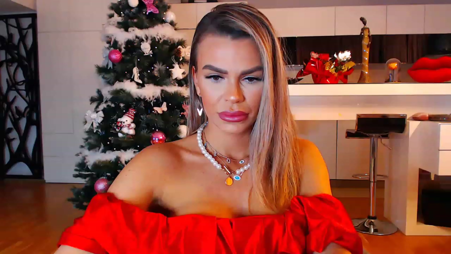 Gallery image thumbnail from D_y_y's myfreecams stream on, 12/25/2022, 04:18 image 12 of 20
