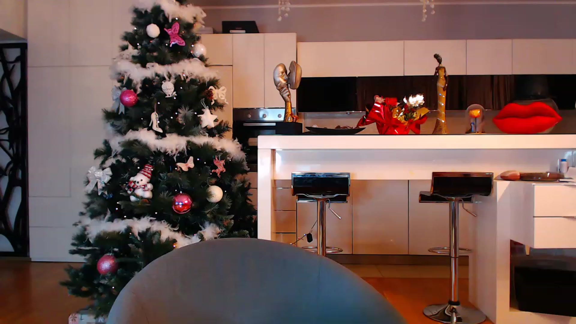 Gallery image thumbnail from D_y_y's myfreecams stream on, 12/25/2022, 04:18 image 17 of 20