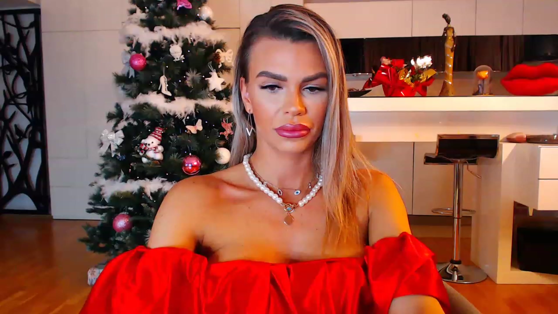 Gallery image thumbnail from D_y_y's myfreecams stream on, 12/25/2022, 04:18 image 19 of 20