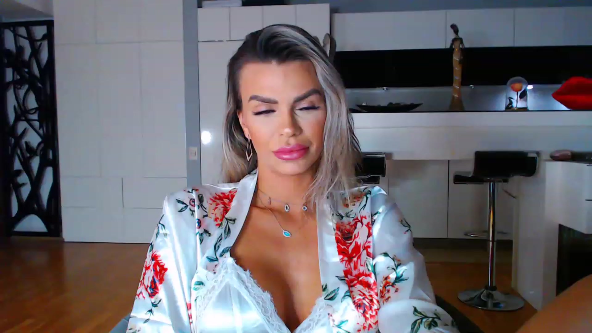 Gallery image thumbnail from D_y_y's myfreecams stream on, 01/05/2023, 03:28 image 1 of 20