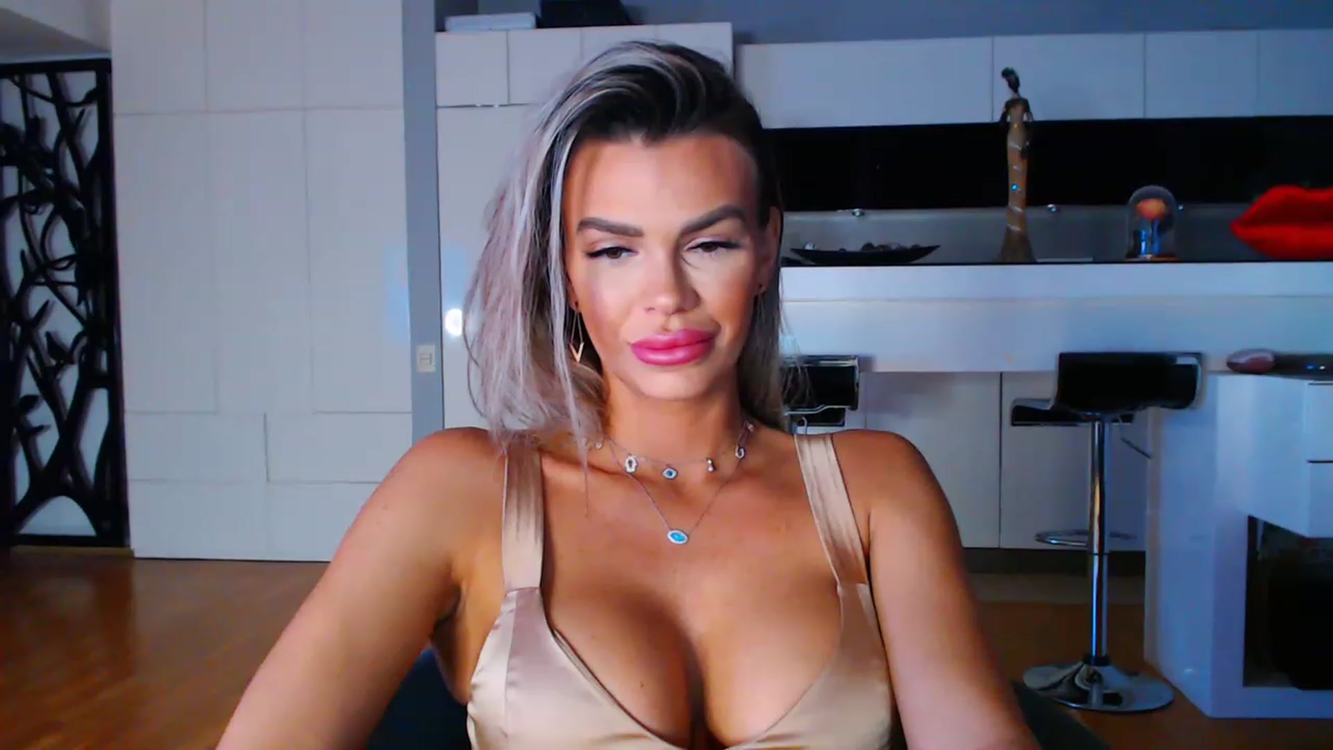 Gallery image thumbnail from D_y_y's myfreecams stream on, 01/06/2023, 05:58 image 12 of 20