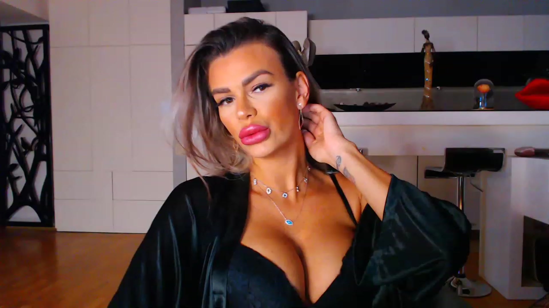 Gallery image thumbnail from D_y_y's myfreecams stream on, 01/09/2023, 03:04 image 6 of 20
