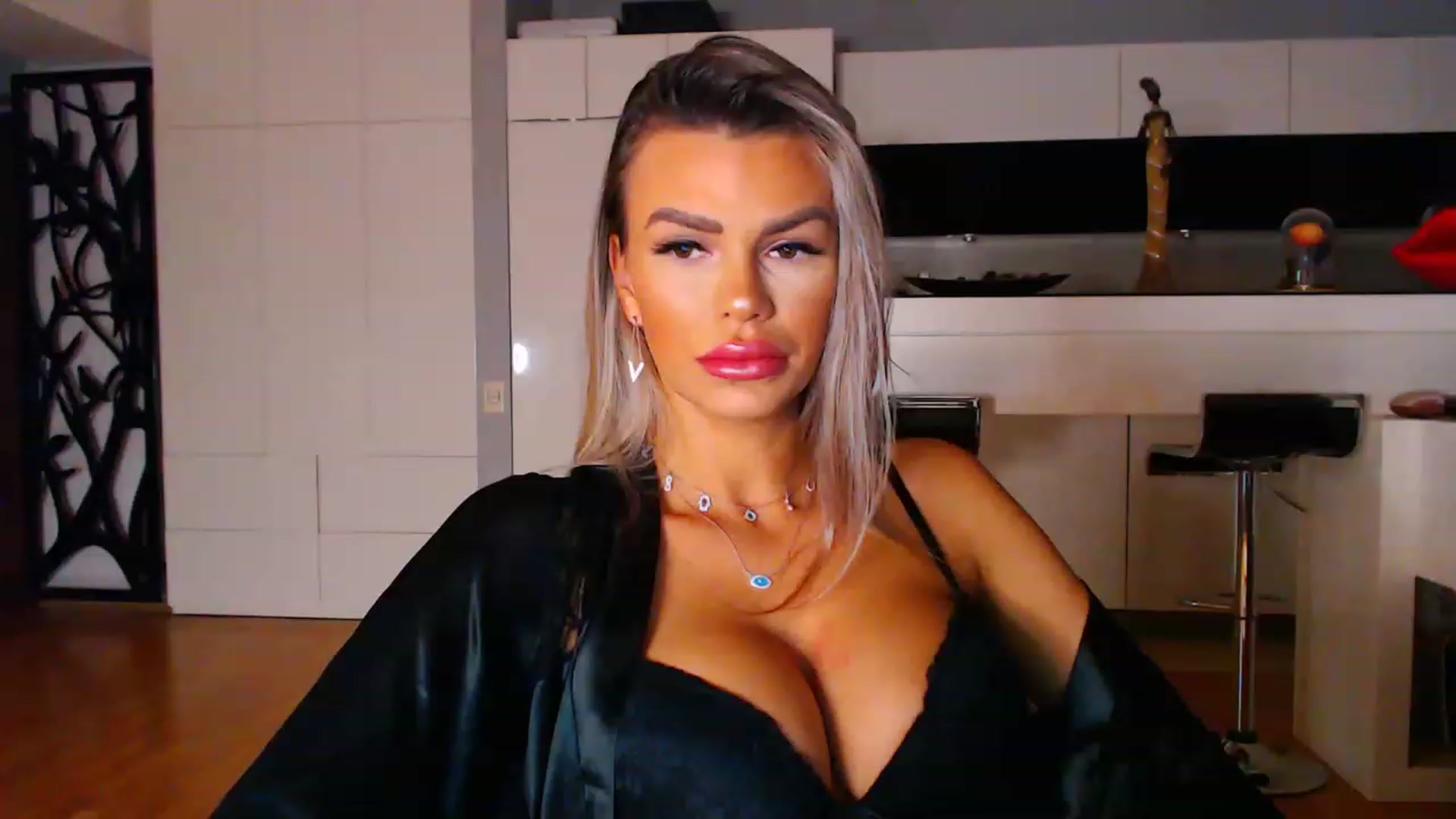 Gallery image thumbnail from D_y_y's myfreecams stream on, 01/09/2023, 03:04 image 11 of 20