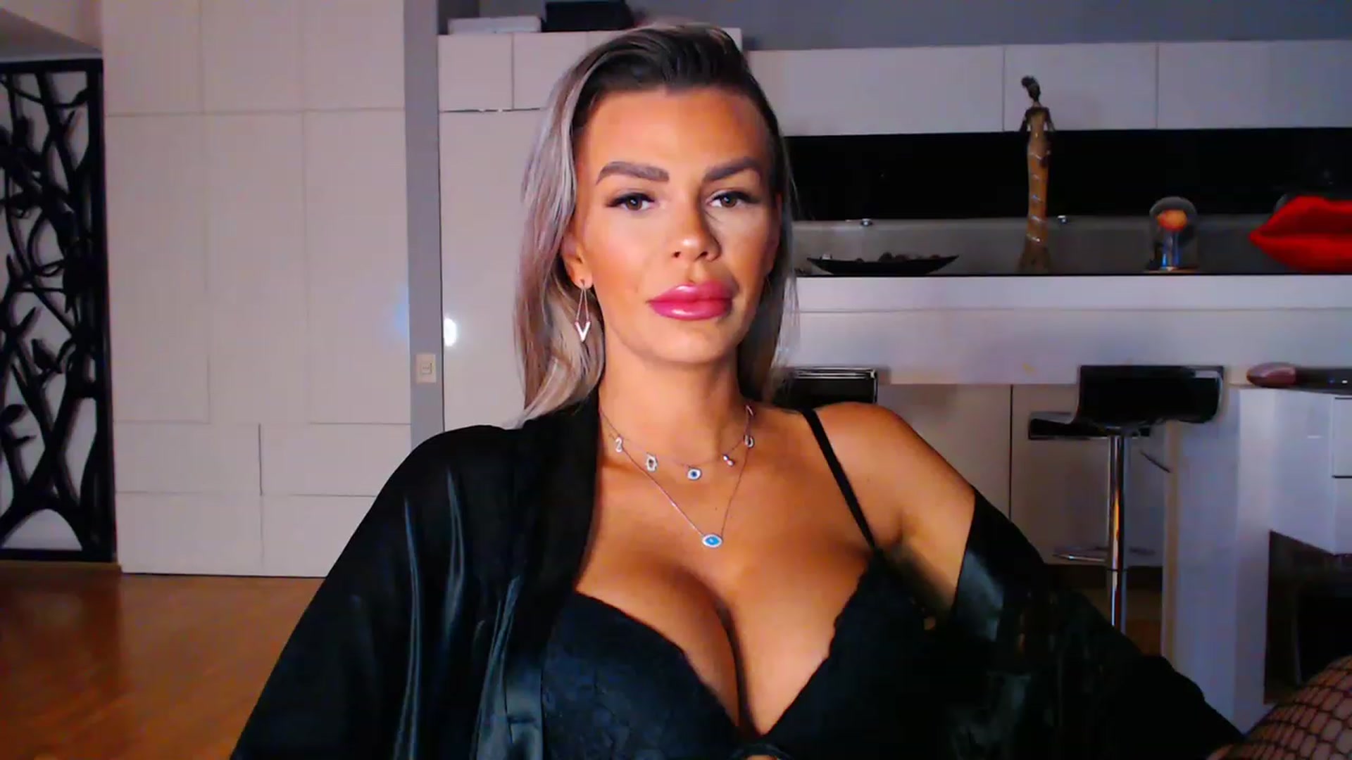 Gallery image thumbnail from D_y_y's myfreecams stream on, 01/09/2023, 03:04 image 3 of 20
