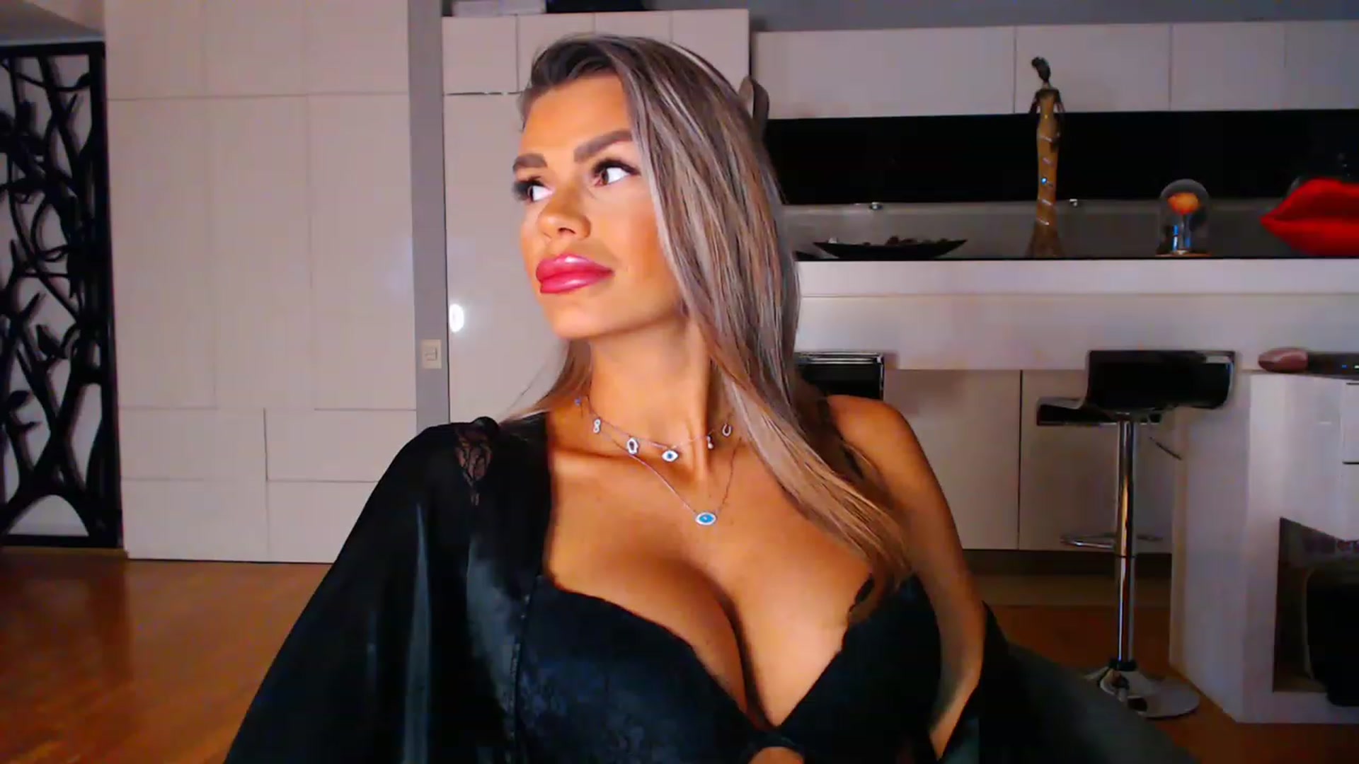Gallery image thumbnail from D_y_y's myfreecams stream on, 01/09/2023, 04:54 image 3 of 20