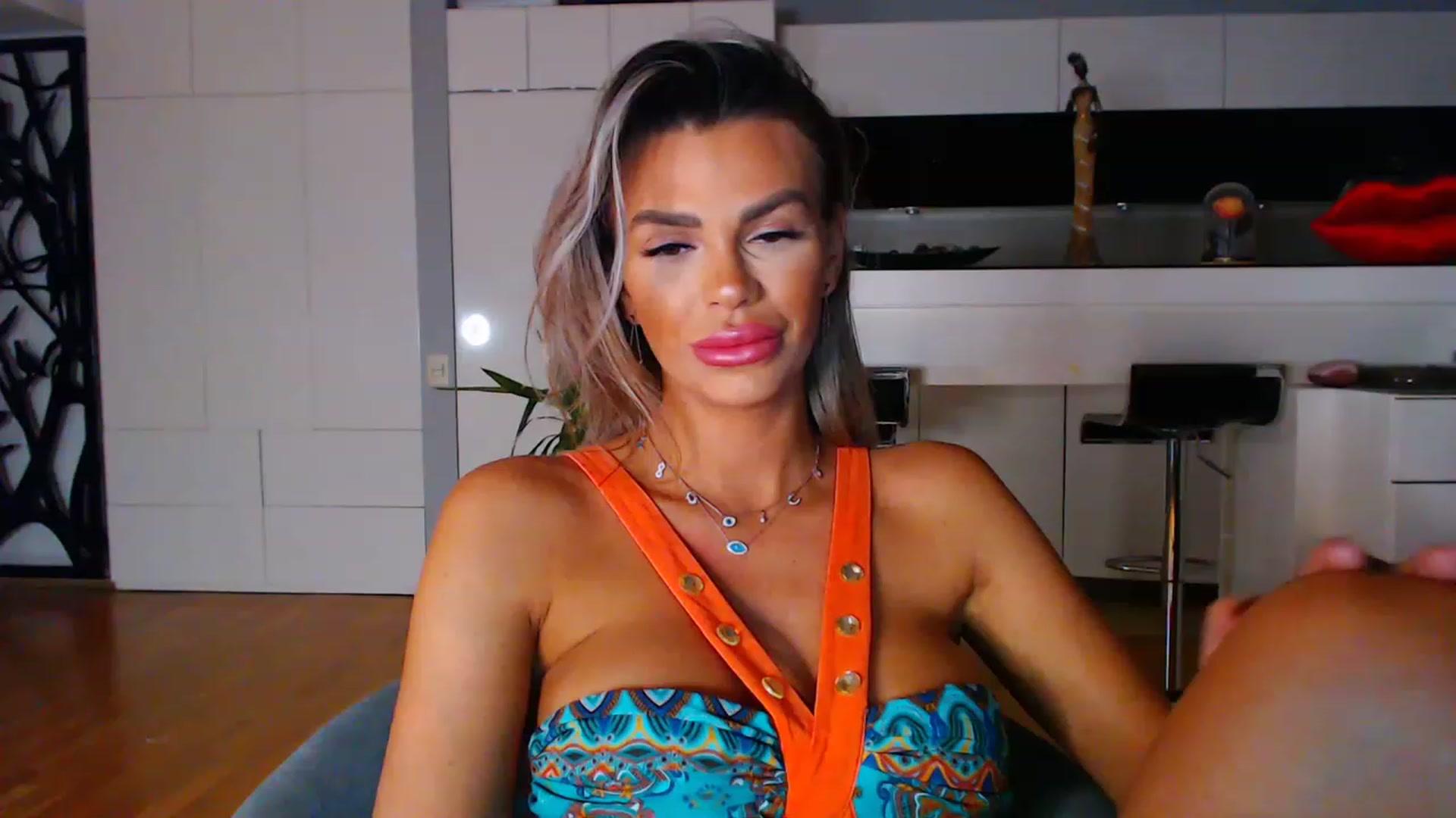 Gallery image thumbnail from D_y_y's myfreecams stream on, 01/12/2023, 01:19 image 8 of 20