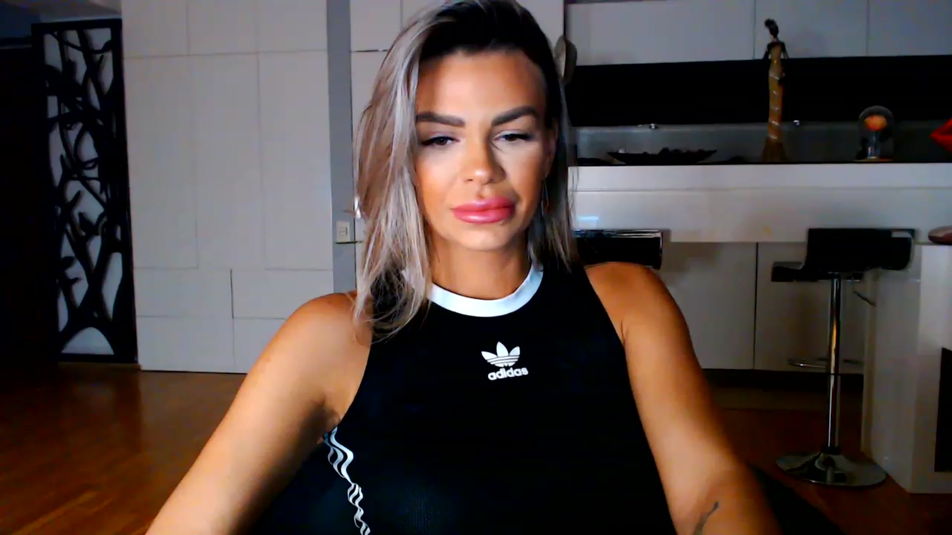 Gallery image thumbnail from D_y_y's myfreecams stream on, 01/14/2023, 04:22 image 11 of 20