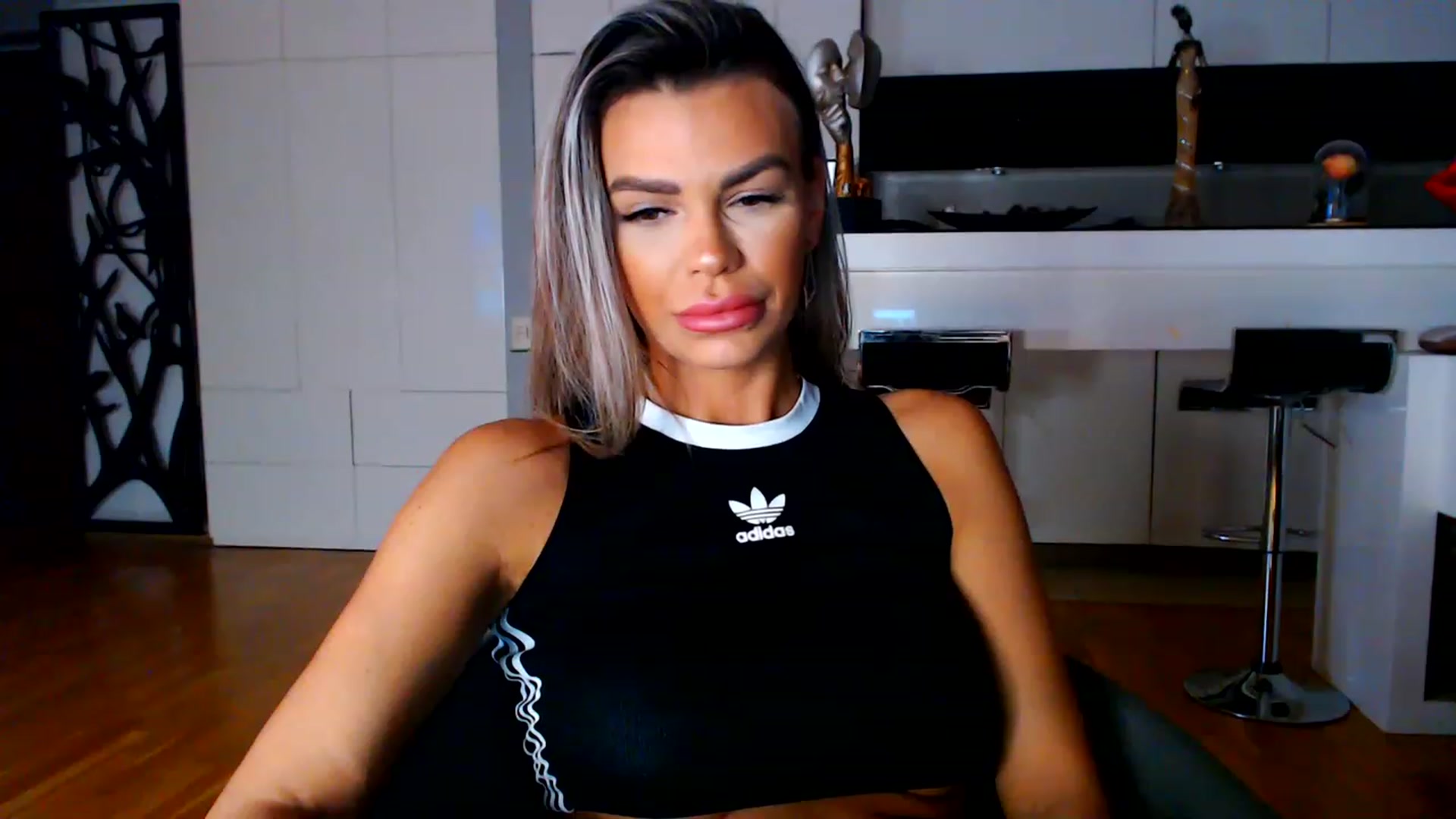 Gallery image thumbnail from D_y_y's myfreecams stream on, 01/14/2023, 04:22 image 13 of 20