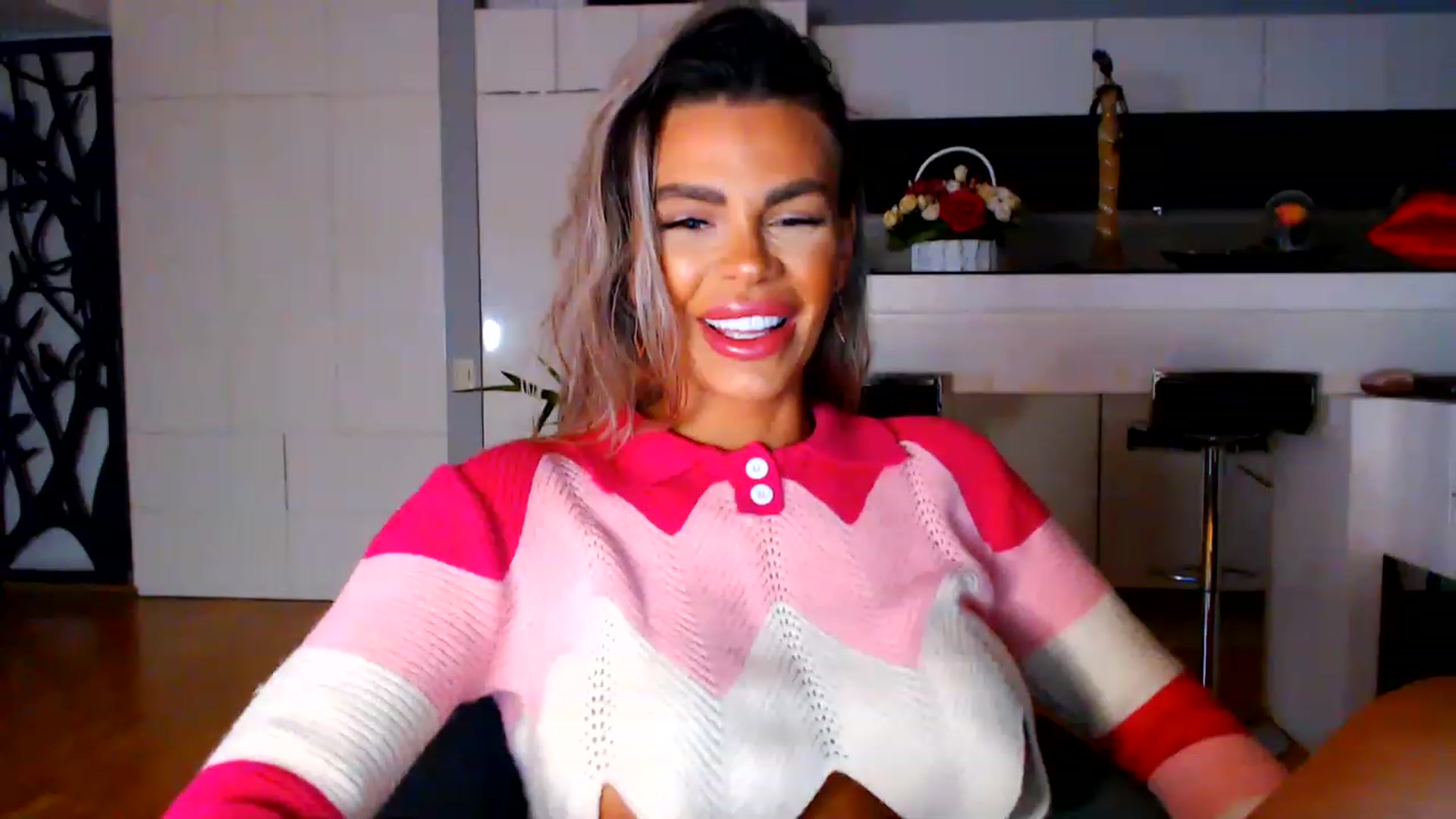 Gallery image thumbnail from D_y_y's myfreecams stream on, 01/20/2023, 05:02 image 5 of 20