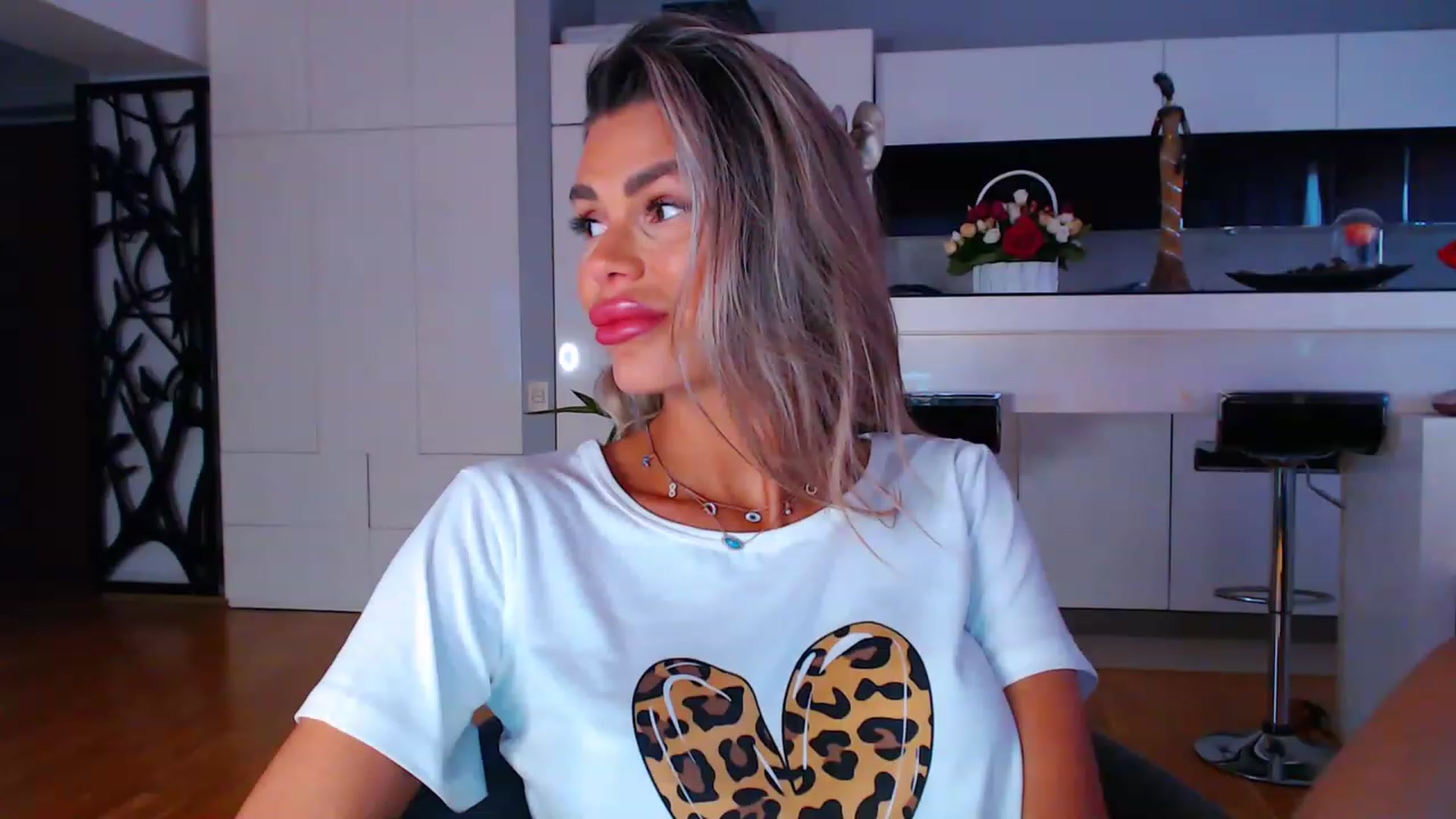 Gallery image thumbnail from D_y_y's myfreecams stream on, 01/21/2023, 06:22 image 20 of 20
