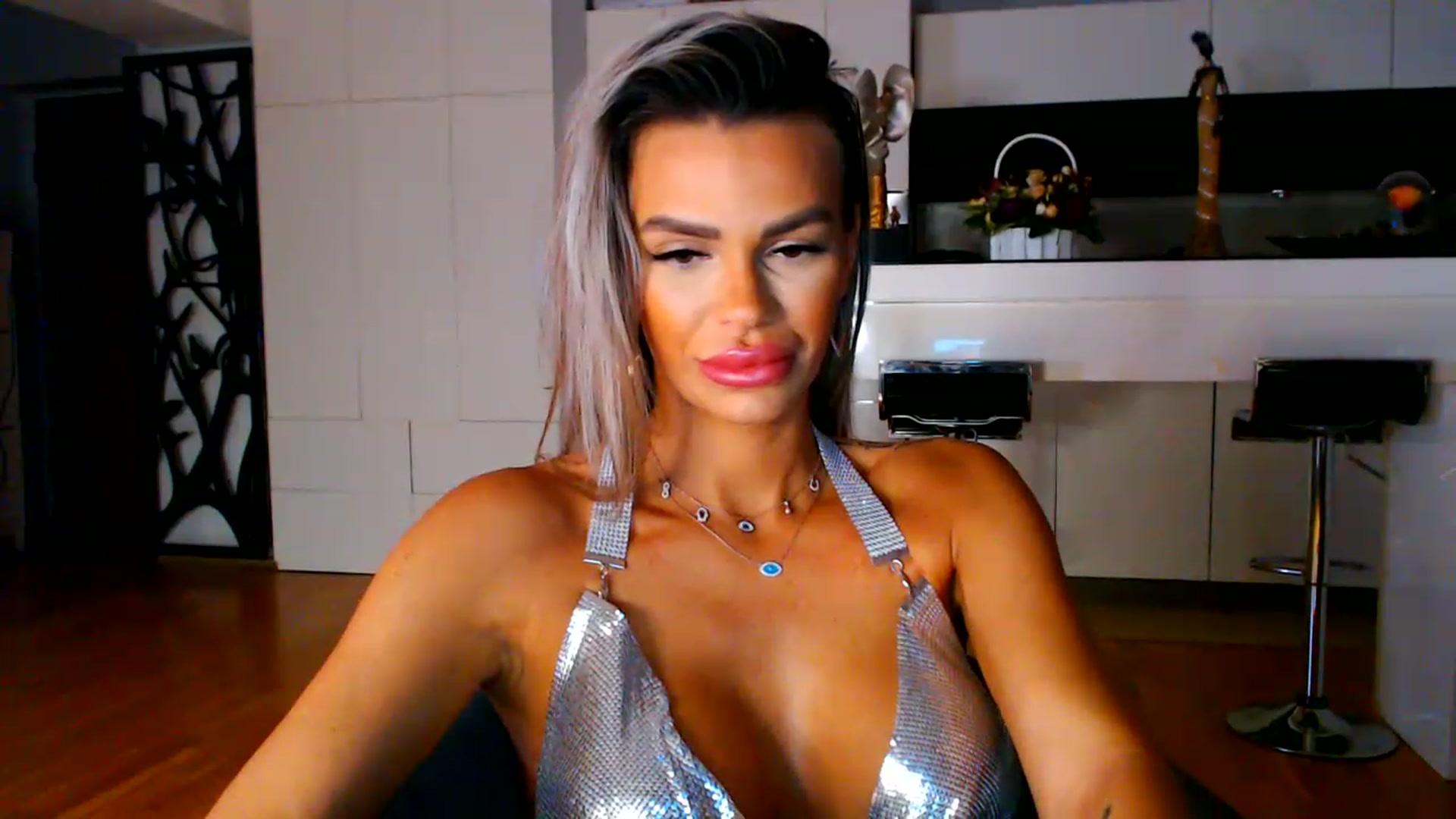Gallery image thumbnail from D_y_y's myfreecams stream on, 01/27/2023, 04:21 image 11 of 20