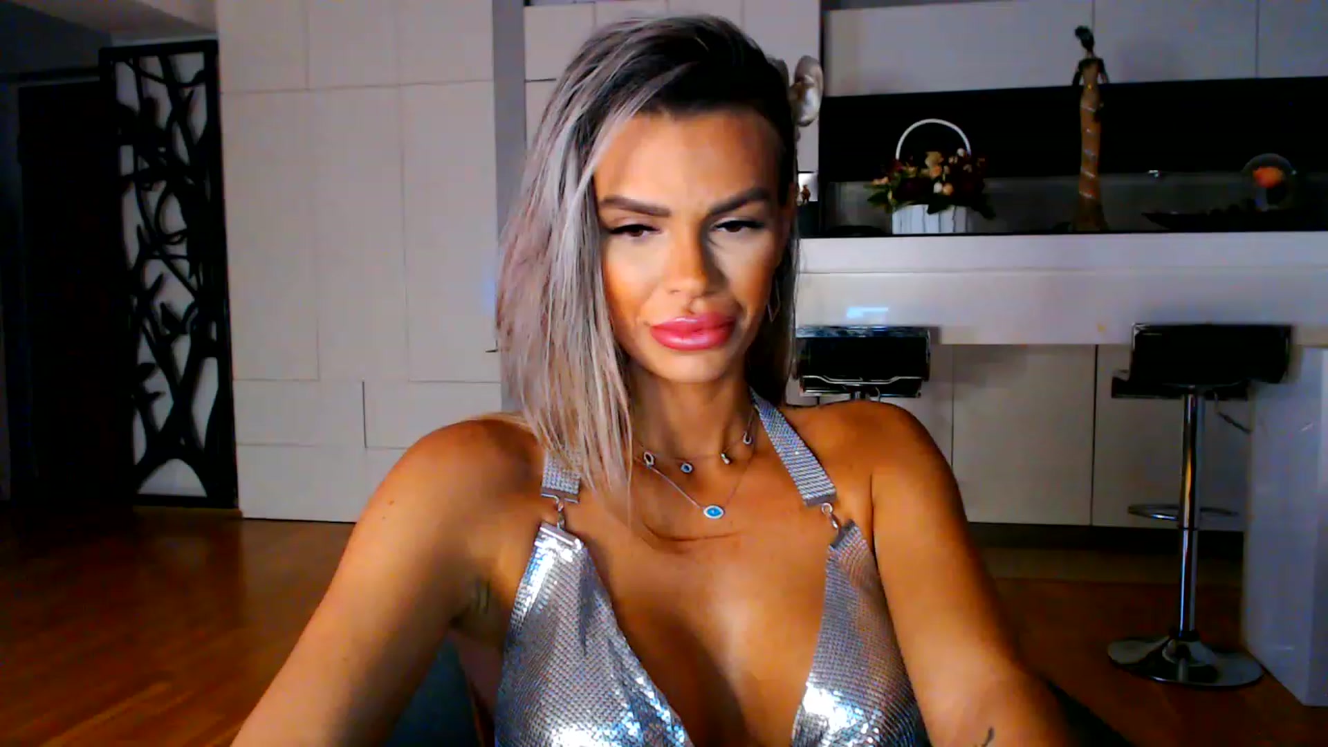 Gallery image thumbnail from D_y_y's myfreecams stream on, 01/27/2023, 04:21 image 8 of 20