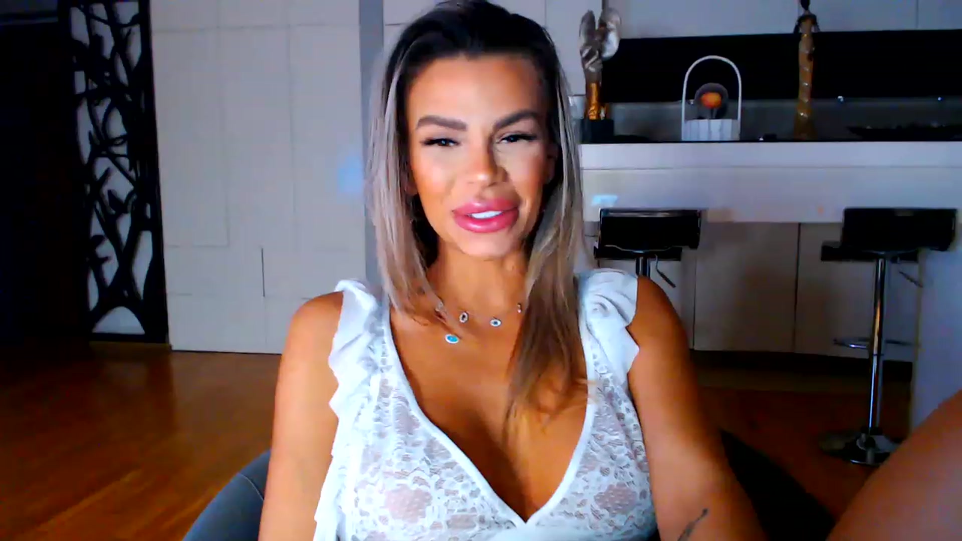 Gallery image thumbnail from D_y_y's myfreecams stream on, 01/28/2023, 05:10 image 20 of 20