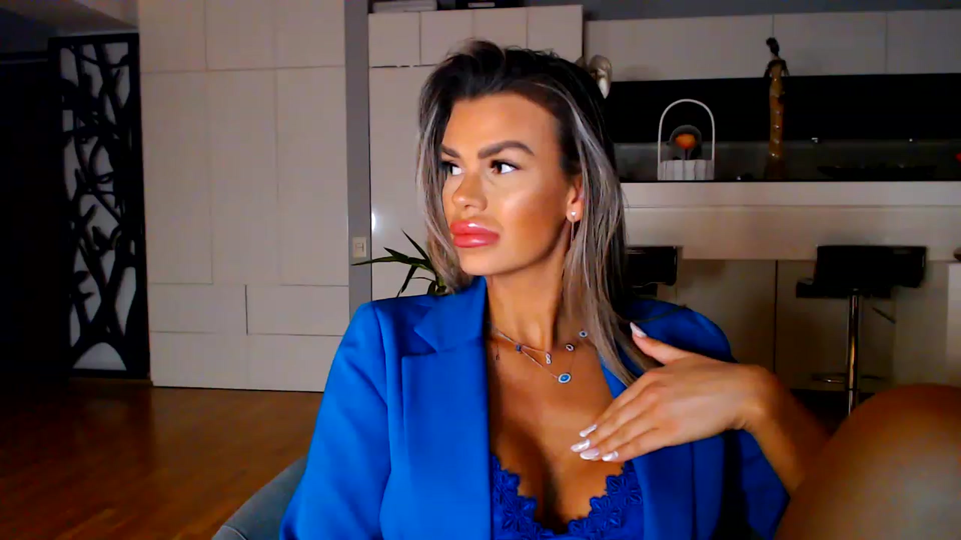 Gallery image thumbnail from D_y_y's myfreecams stream on, 01/29/2023, 05:07 image 3 of 20