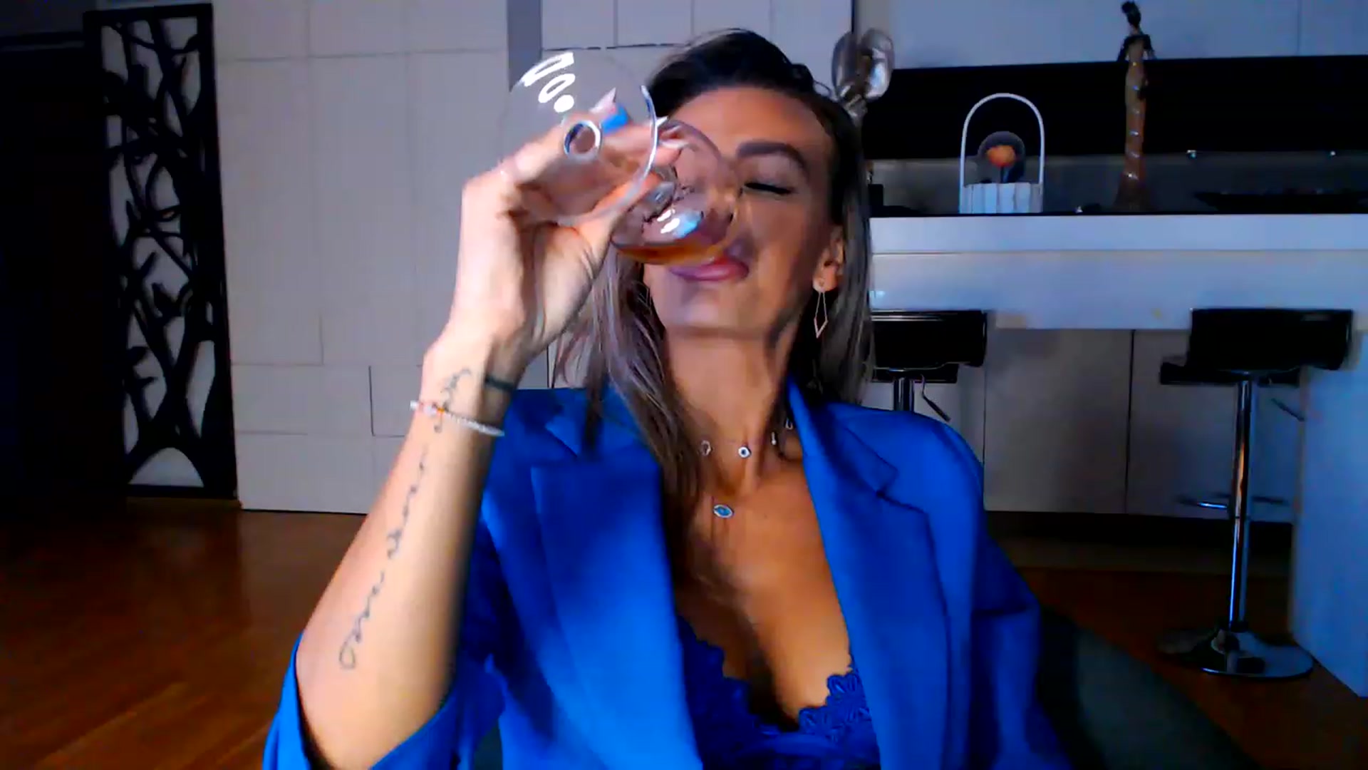 Gallery image thumbnail from D_y_y's myfreecams stream on, 01/29/2023, 05:07 image 20 of 20