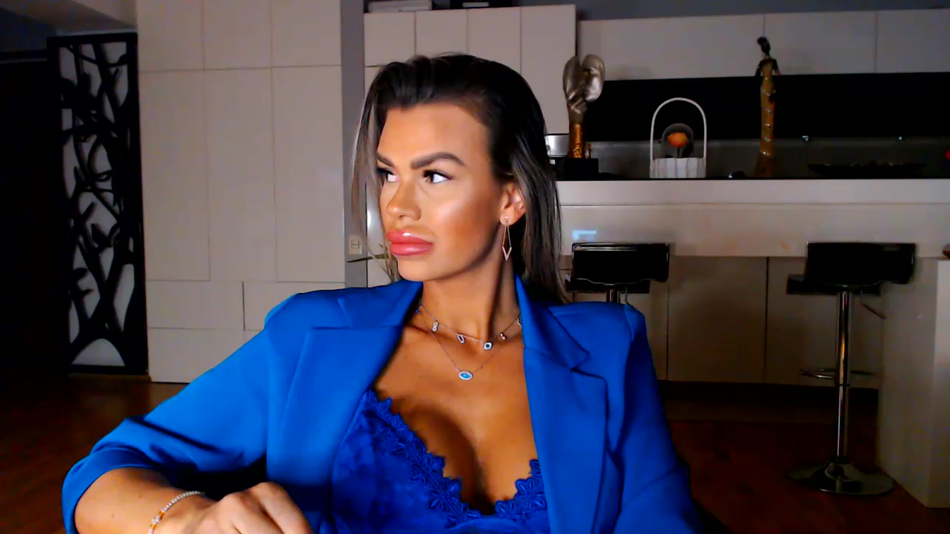 Gallery image thumbnail from D_y_y's myfreecams stream on, 01/29/2023, 05:07 image 7 of 20