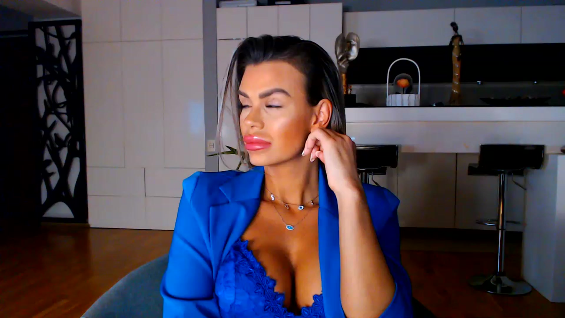 Gallery image thumbnail from D_y_y's myfreecams stream on, 01/29/2023, 05:07 image 8 of 20