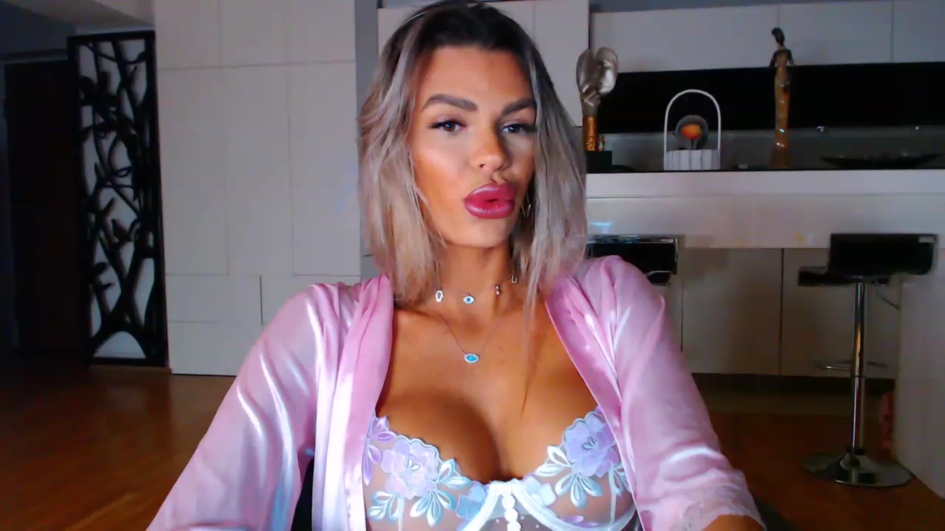 Gallery image thumbnail from D_y_y's myfreecams stream on, 01/31/2023, 05:01 image 5 of 20