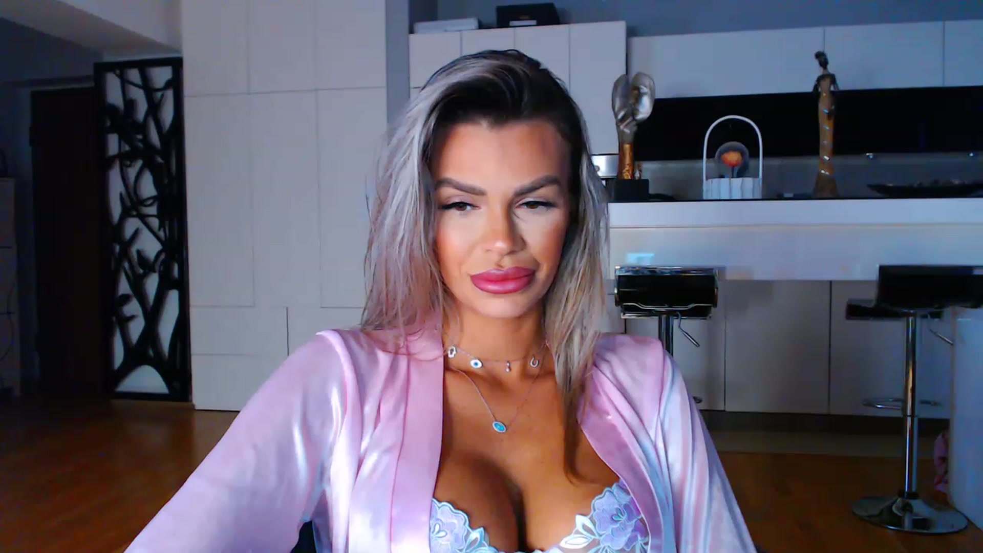 Gallery image thumbnail from D_y_y's myfreecams stream on, 01/31/2023, 06:04 image 12 of 20
