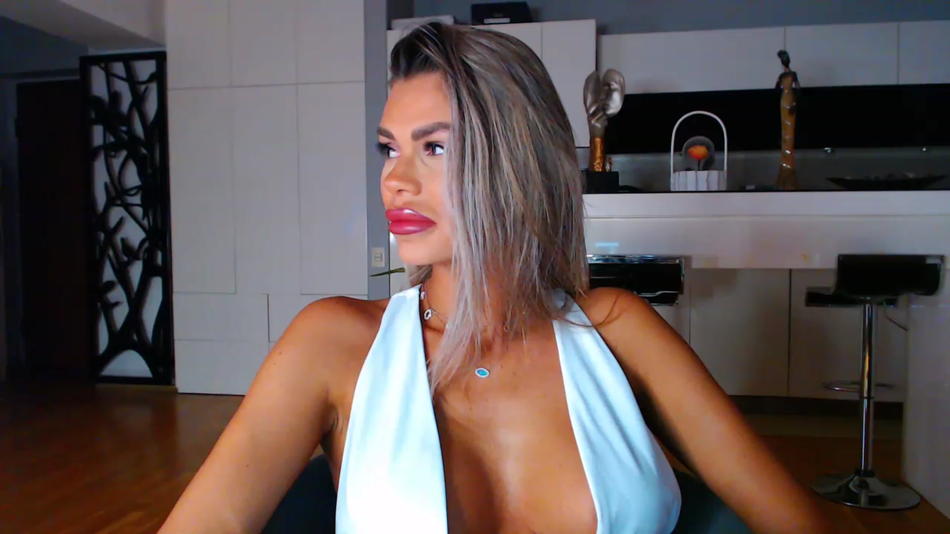 Gallery image thumbnail from D_y_y's myfreecams stream on, 02/01/2023, 05:46 image 7 of 20
