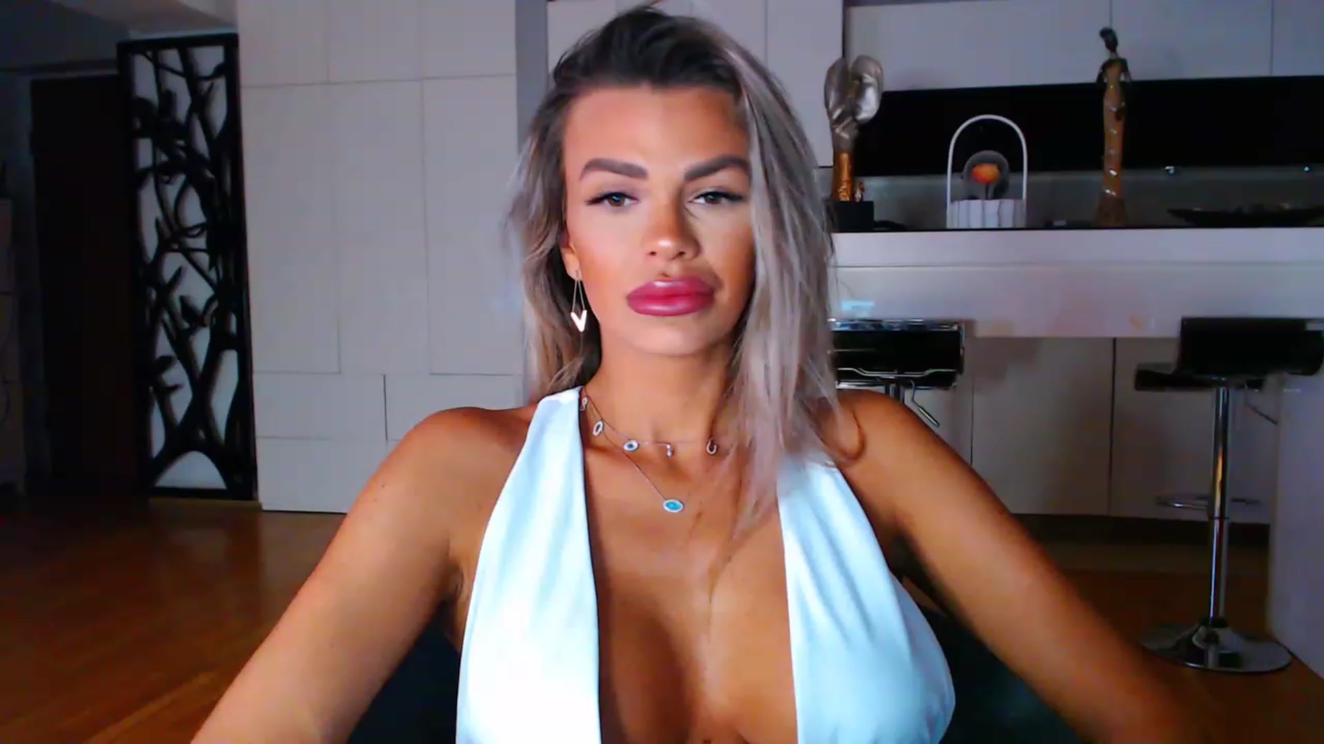 Gallery image thumbnail from D_y_y's myfreecams stream on, 02/01/2023, 05:46 image 8 of 20