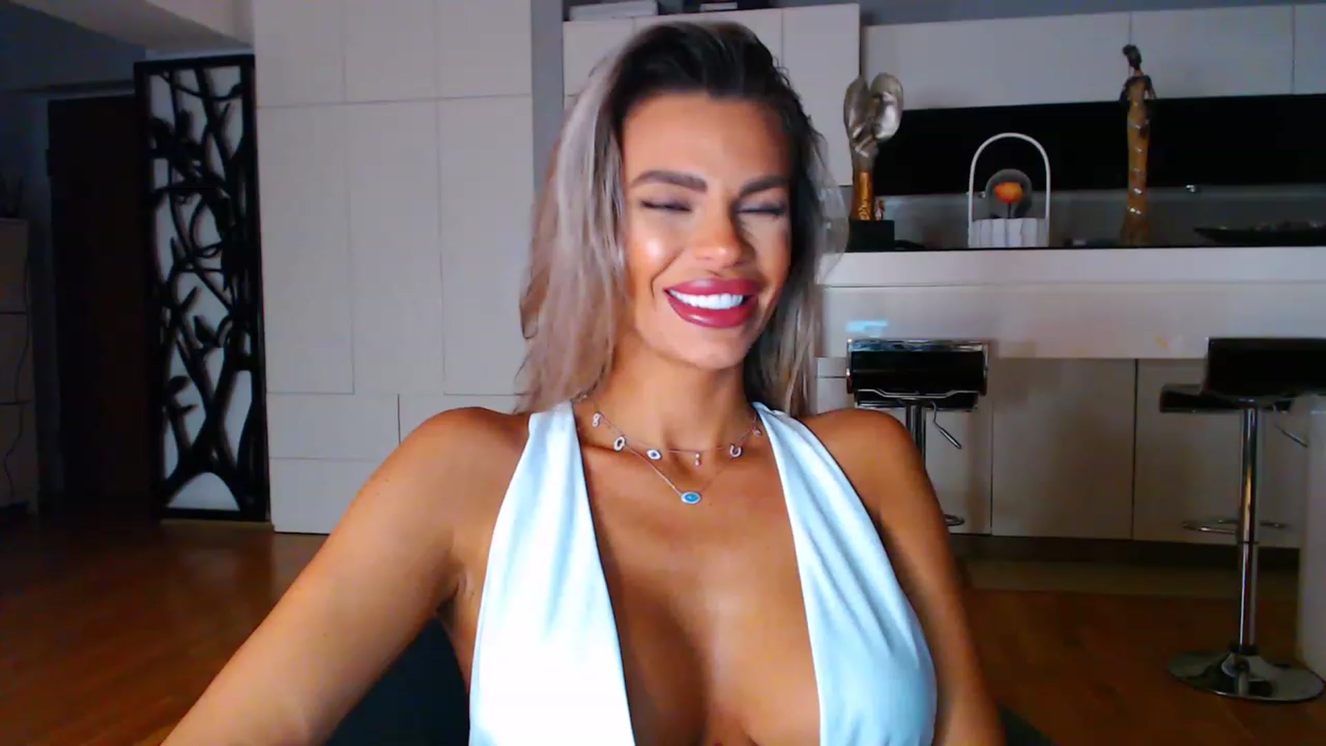 Gallery image thumbnail from D_y_y's myfreecams stream on, 02/01/2023, 05:46 image 4 of 20