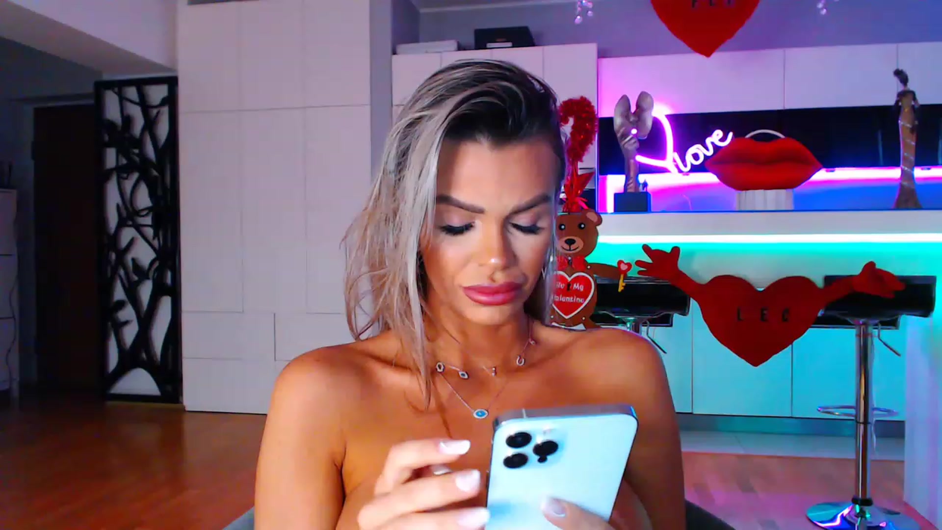 Gallery image thumbnail from D_y_y's myfreecams stream on, 02/02/2023, 05:57 image 10 of 20