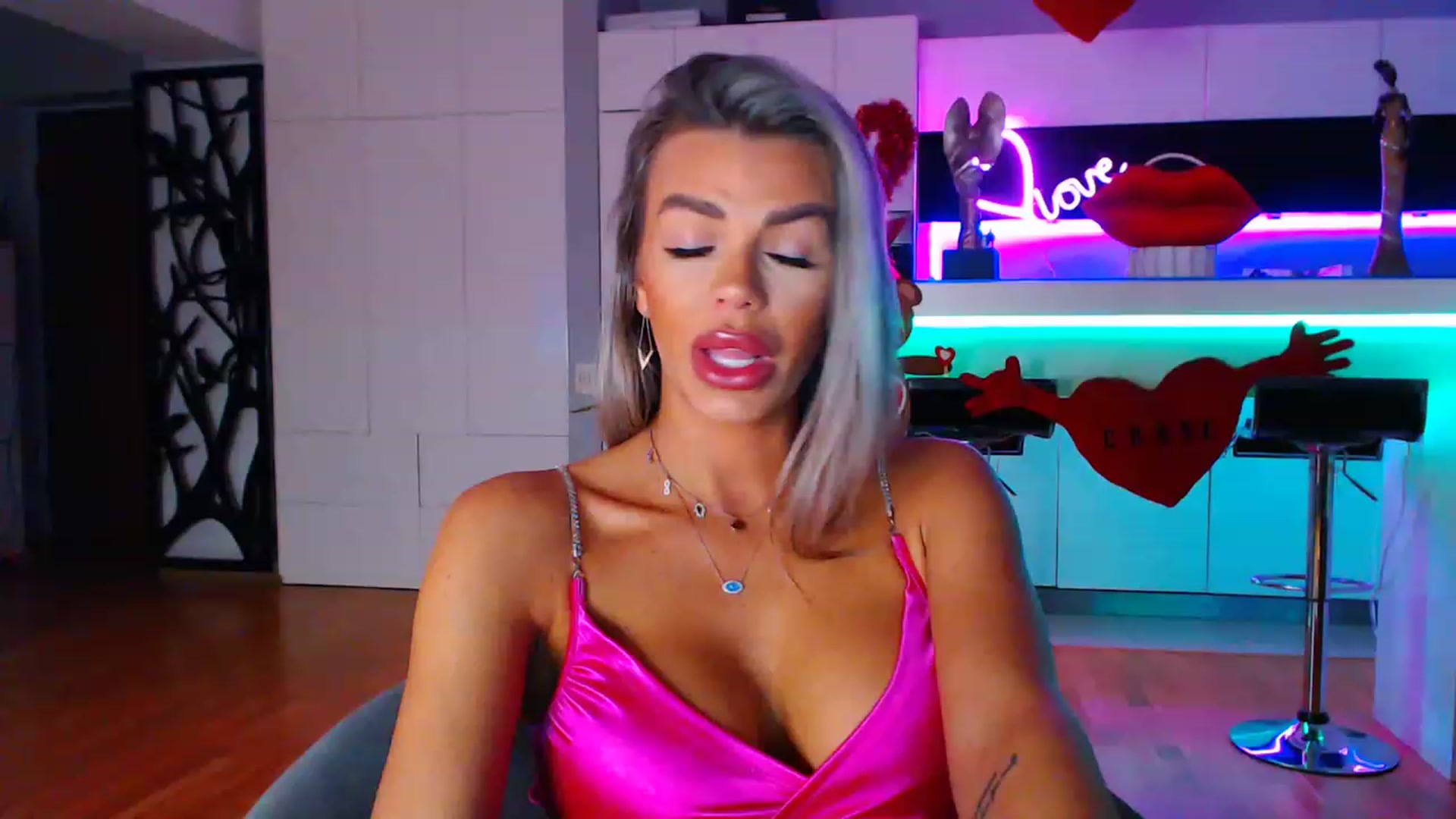 Gallery image thumbnail from D_y_y's myfreecams stream on, 02/08/2023, 04:55 image 8 of 20