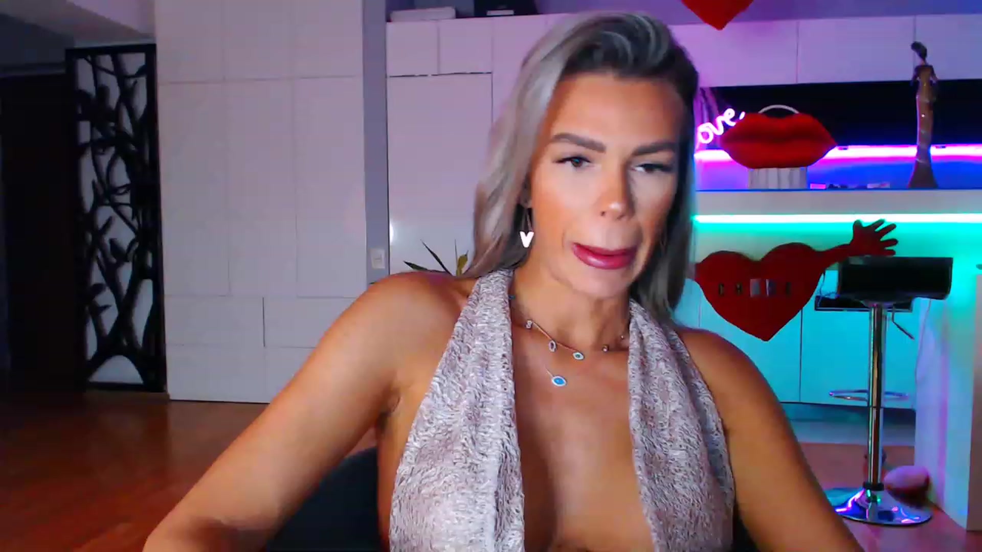 Gallery image thumbnail from D_y_y's myfreecams stream on, 02/10/2023, 03:53 image 5 of 20