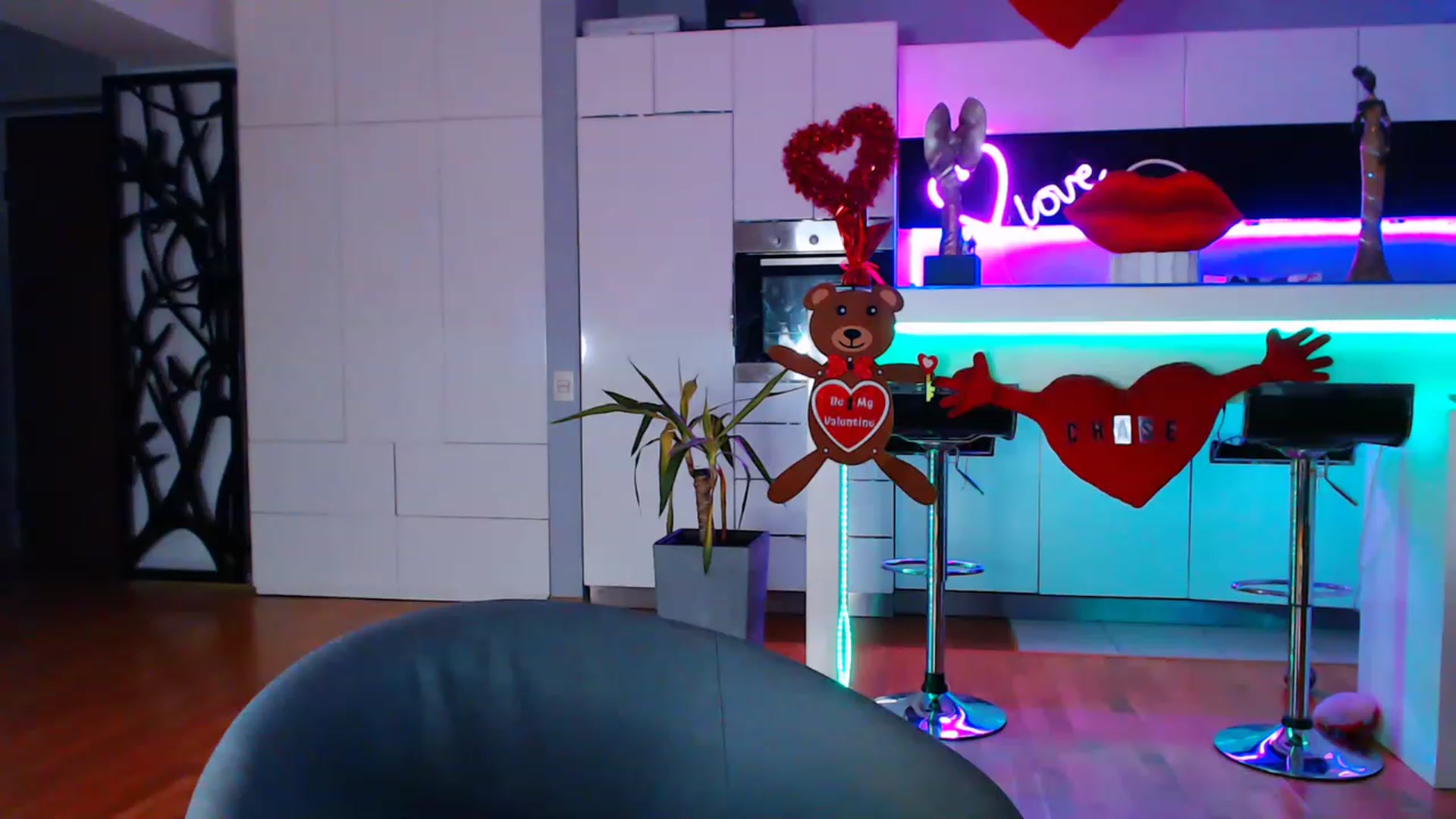 Gallery image thumbnail from D_y_y's myfreecams stream on, 02/10/2023, 03:53 image 4 of 20