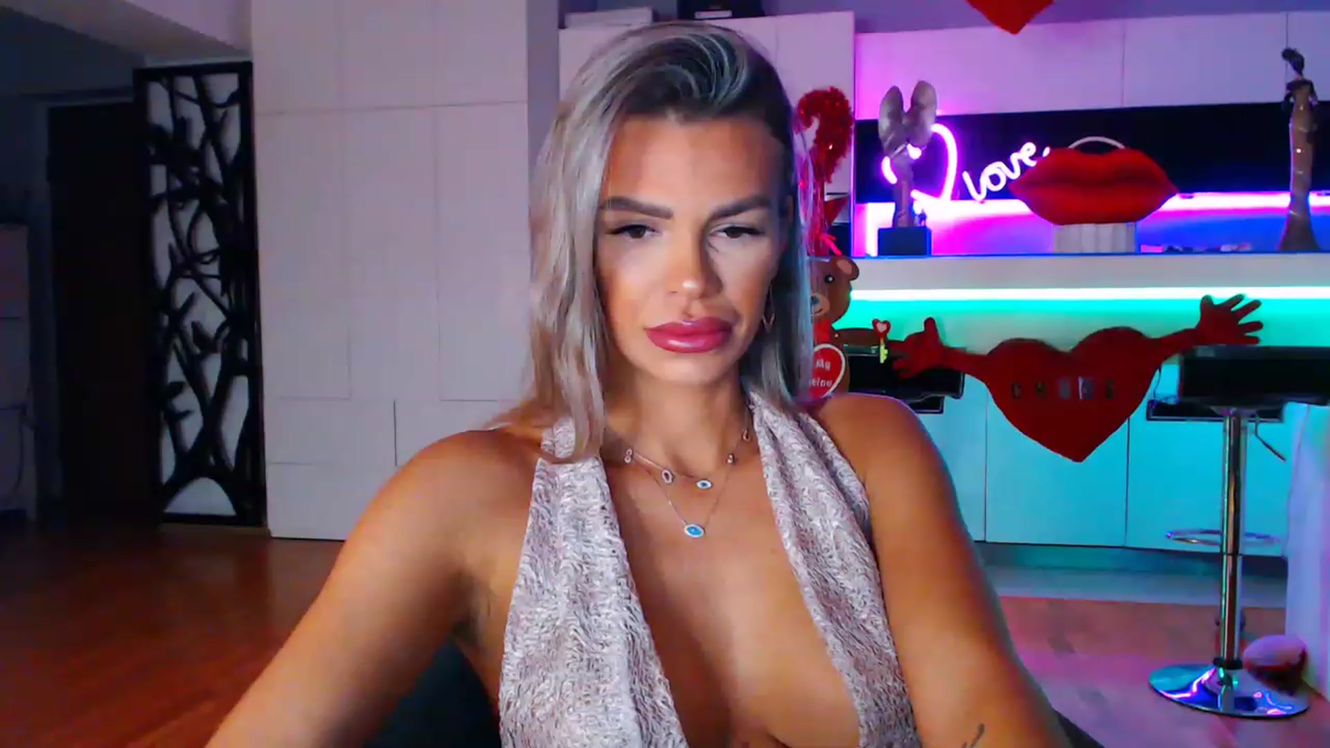Gallery image thumbnail from D_y_y's myfreecams stream on, 02/10/2023, 03:53 image 16 of 20