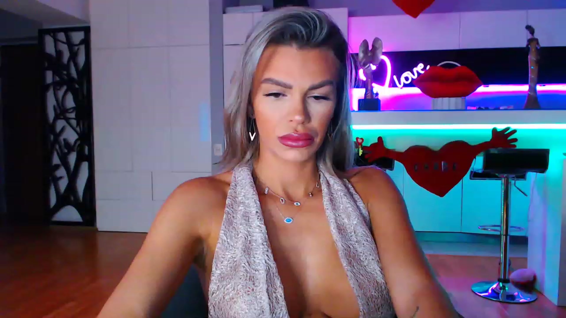 Gallery image thumbnail from D_y_y's myfreecams stream on, 02/10/2023, 03:53 image 9 of 20