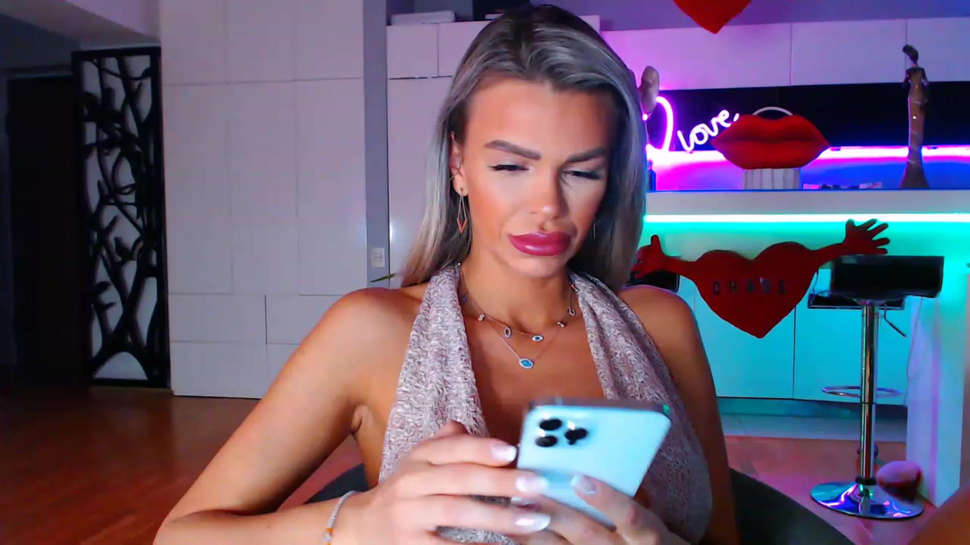 Gallery image thumbnail from D_y_y's myfreecams stream on, 02/10/2023, 03:53 image 2 of 20