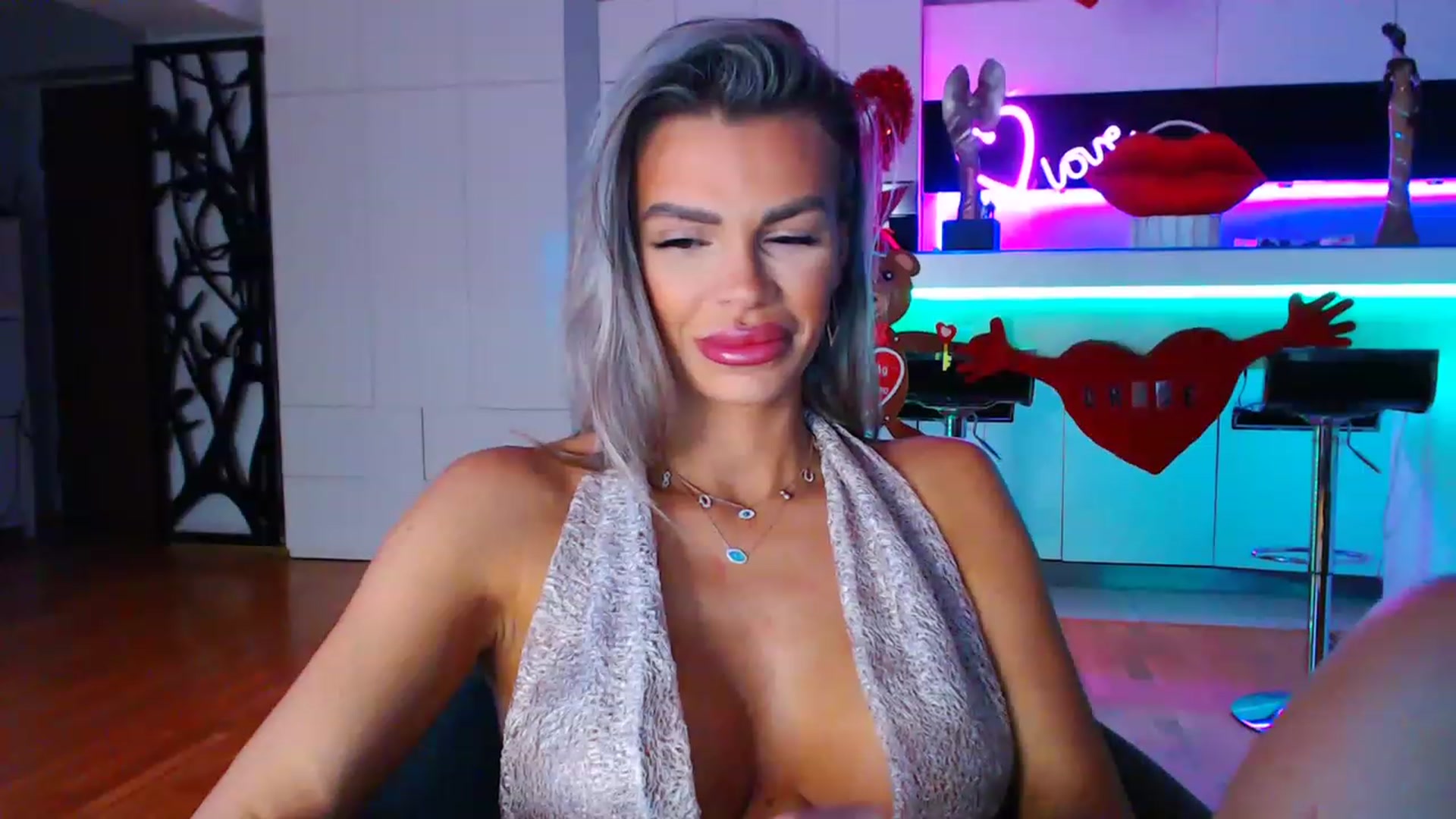 Gallery image thumbnail from D_y_y's myfreecams stream on, 02/10/2023, 05:23 image 11 of 20