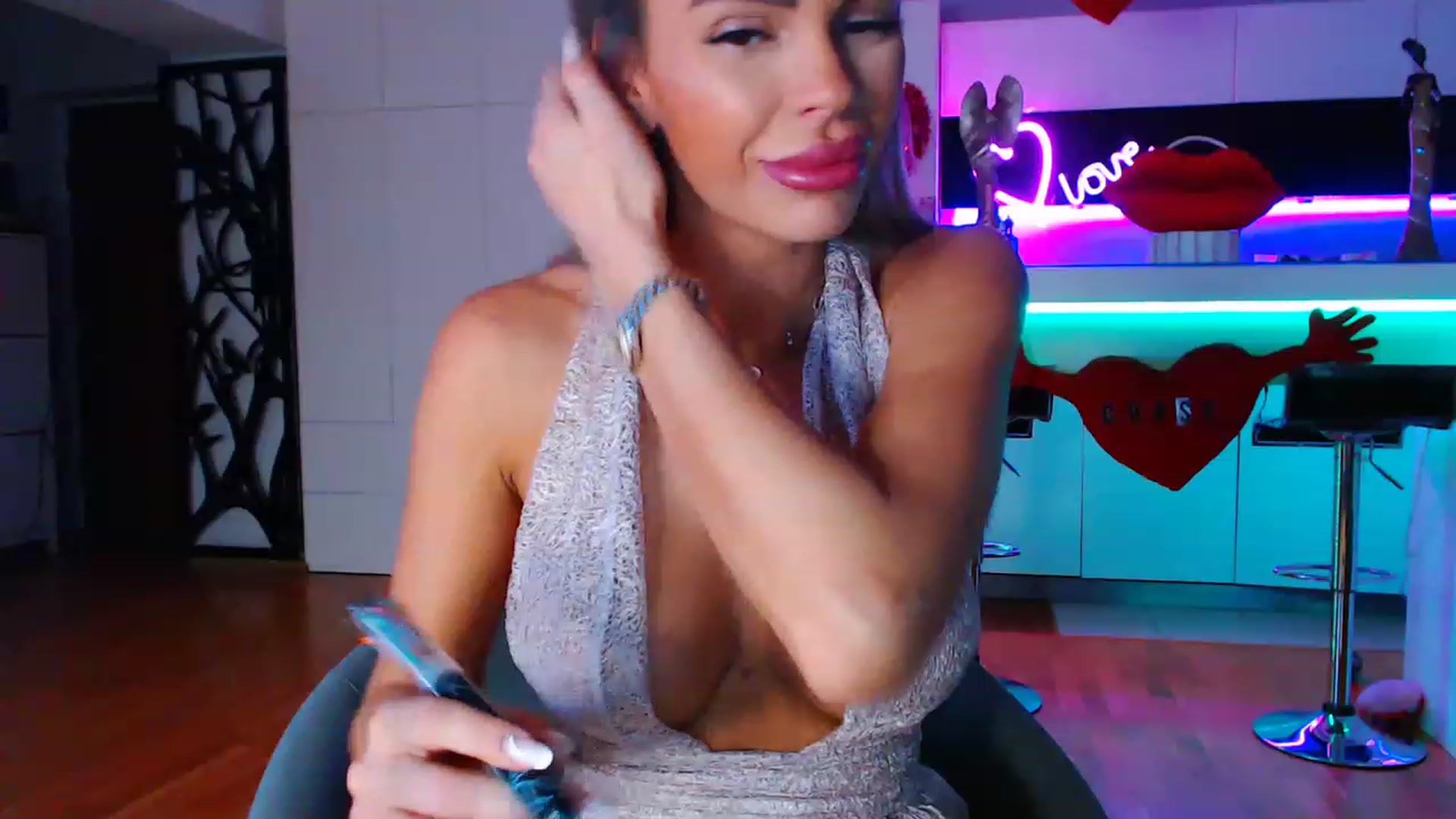 Gallery image thumbnail from D_y_y's myfreecams stream on, 02/10/2023, 05:23 image 10 of 20