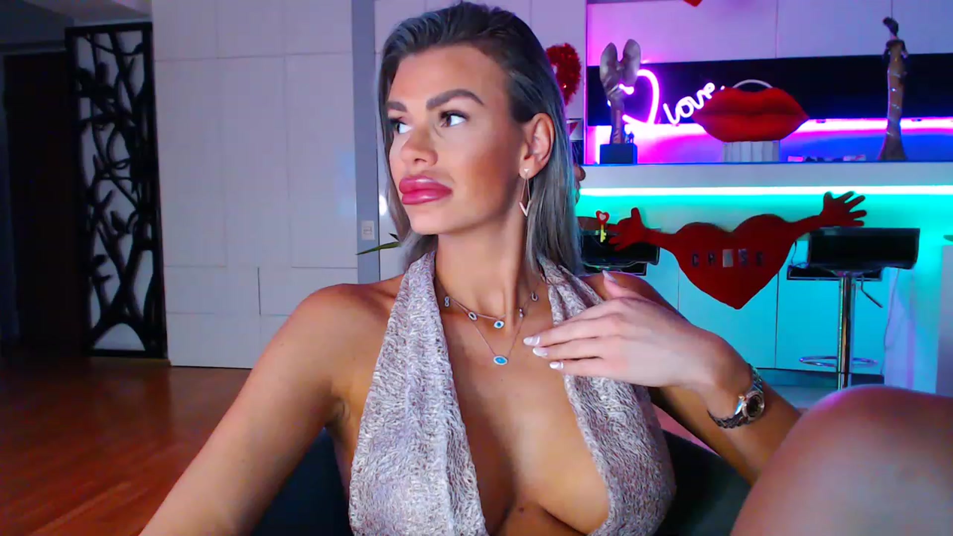 Gallery image thumbnail from D_y_y's myfreecams stream on, 02/10/2023, 05:23 image 16 of 20