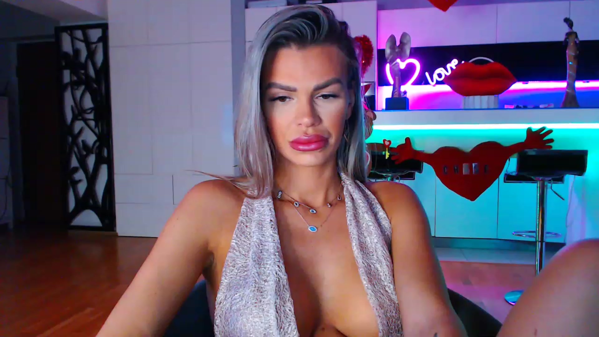 Gallery image thumbnail from D_y_y's myfreecams stream on, 02/10/2023, 05:23 image 19 of 20