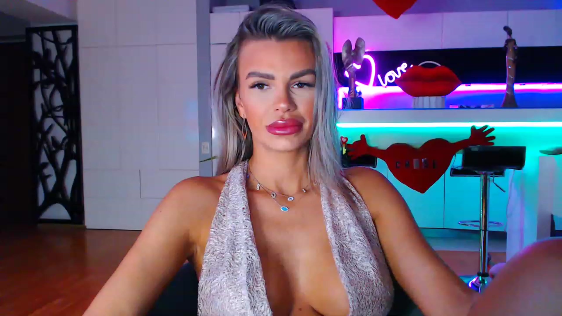 Gallery image thumbnail from D_y_y's myfreecams stream on, 02/10/2023, 05:23 image 2 of 20