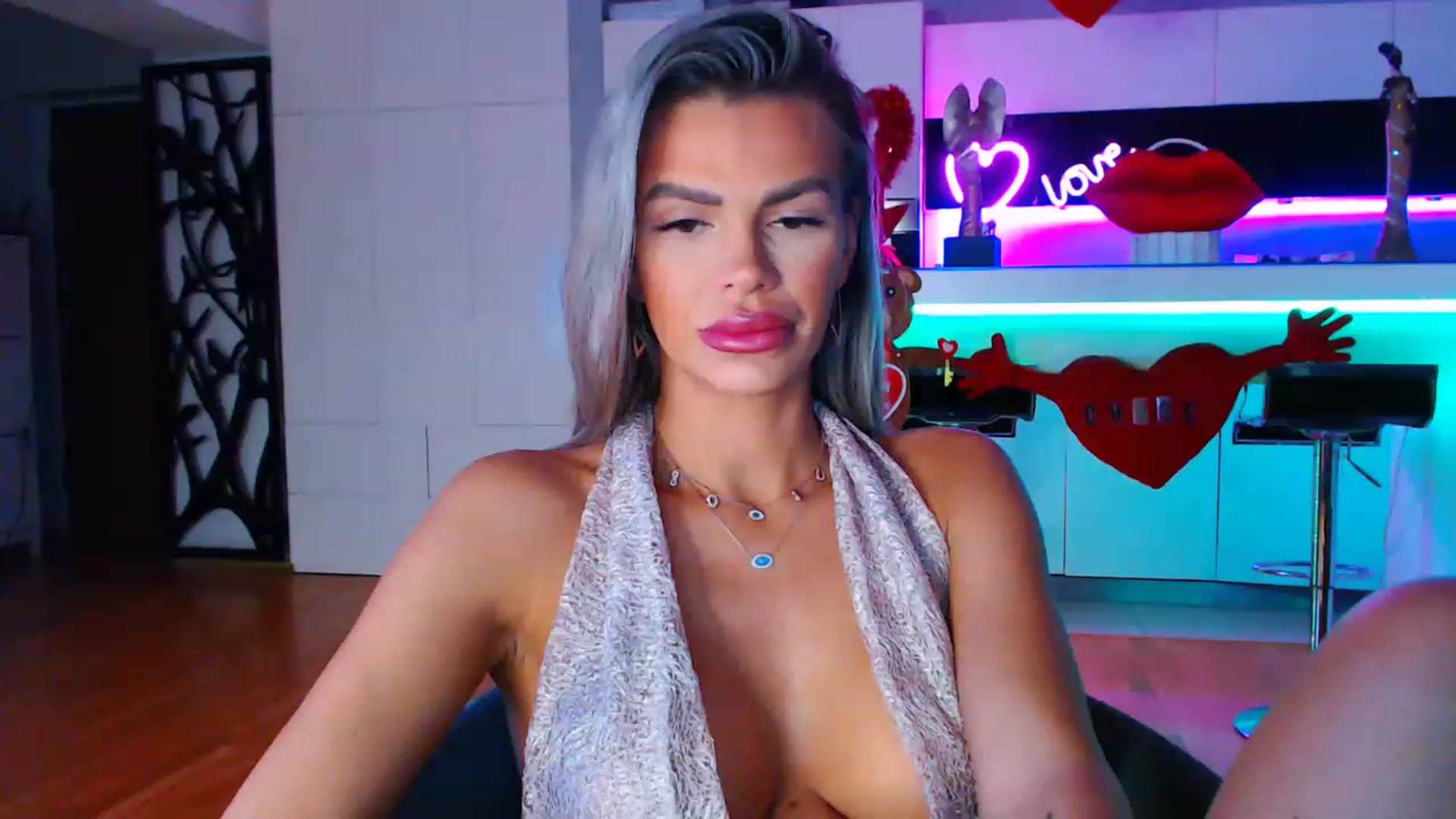 Gallery image thumbnail from D_y_y's myfreecams stream on, 02/10/2023, 05:23 image 18 of 20