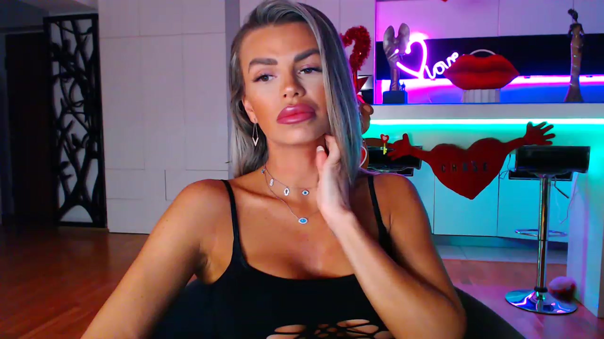 Gallery image thumbnail from D_y_y's myfreecams stream on, 02/11/2023, 05:05 image 5 of 20