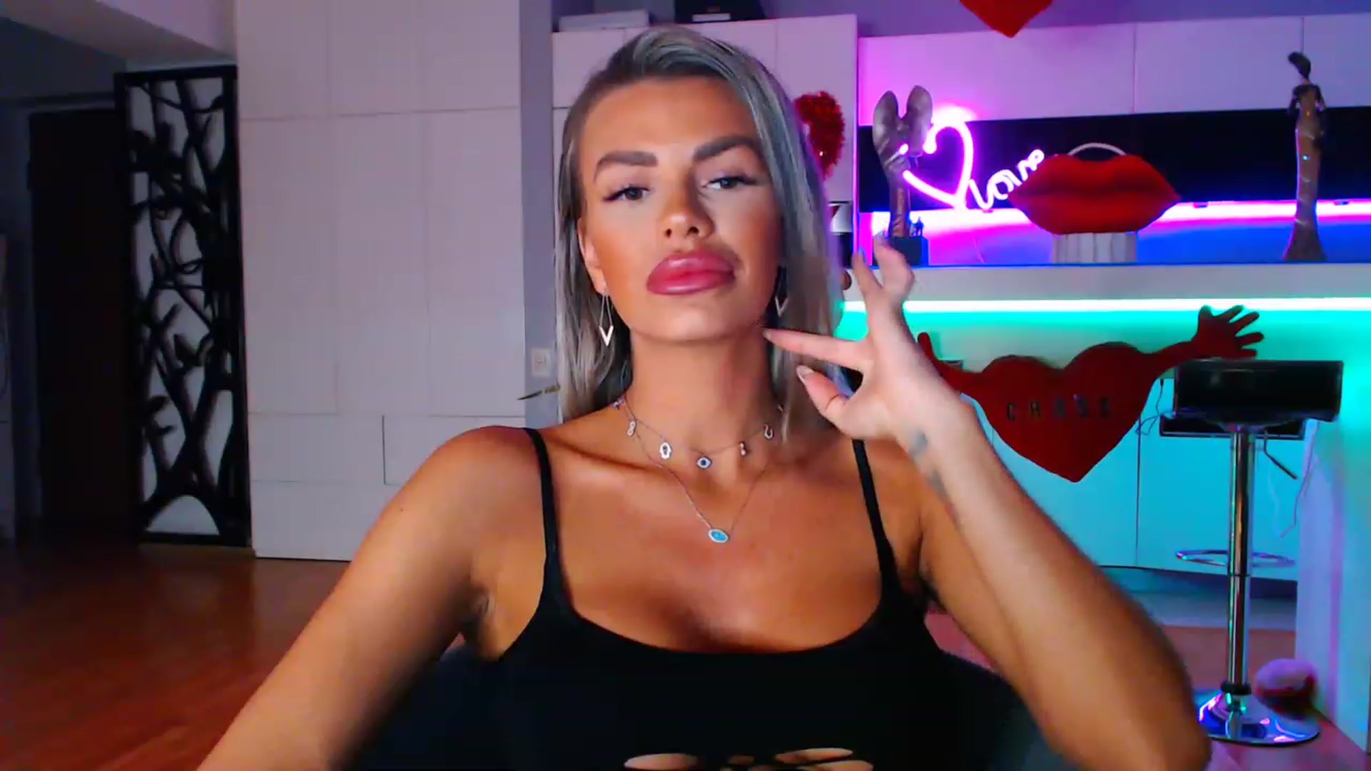 Gallery image thumbnail from D_y_y's myfreecams stream on, 02/11/2023, 05:05 image 7 of 20