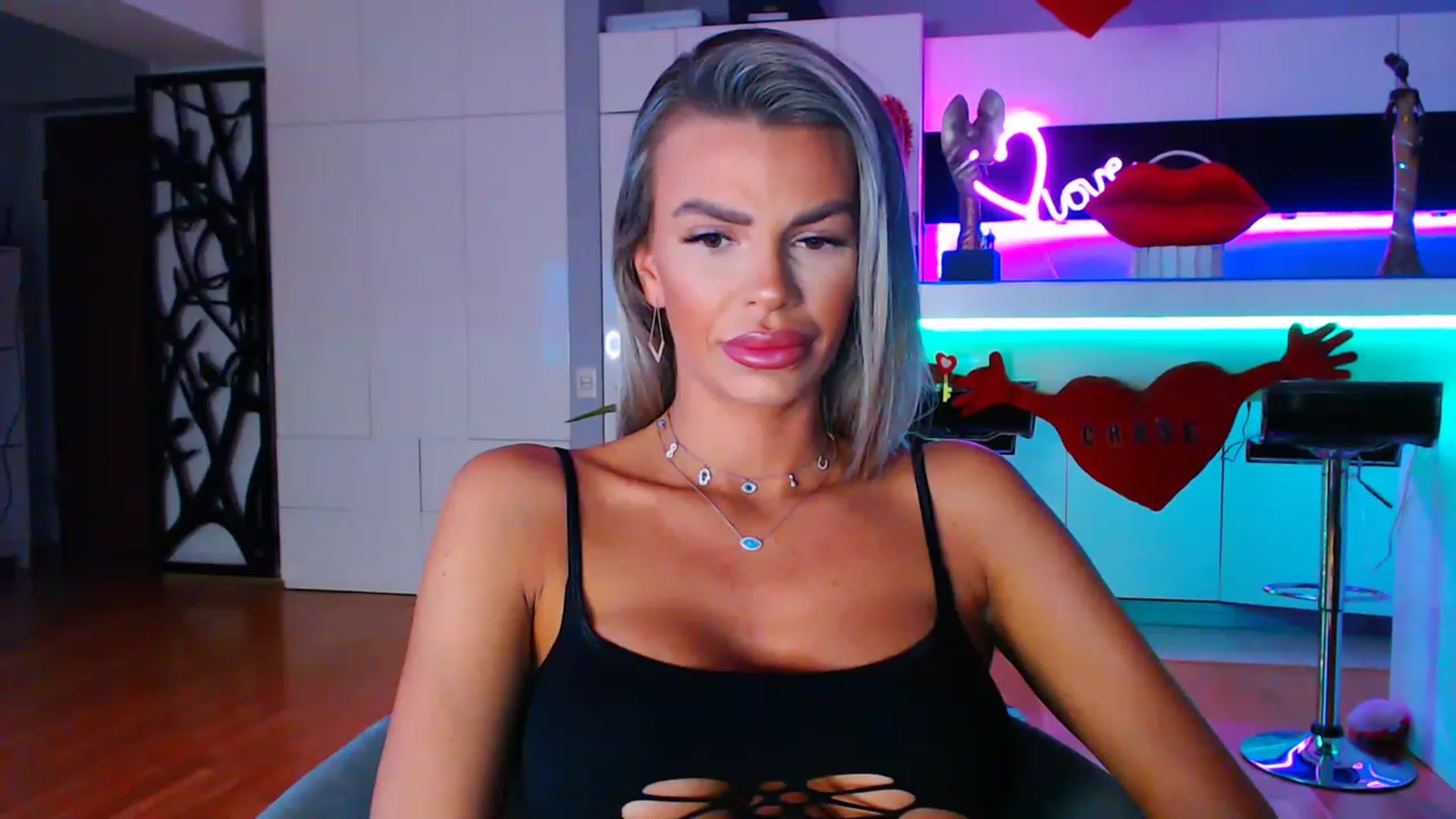Gallery image thumbnail from D_y_y's myfreecams stream on, 02/11/2023, 05:05 image 3 of 20