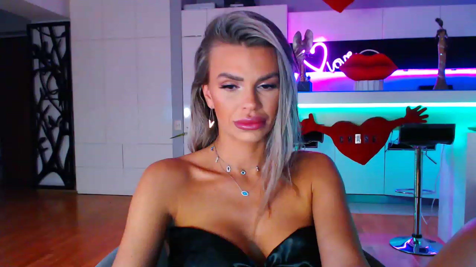 Gallery image thumbnail from D_y_y's myfreecams stream on, 02/12/2023, 05:45 image 13 of 20