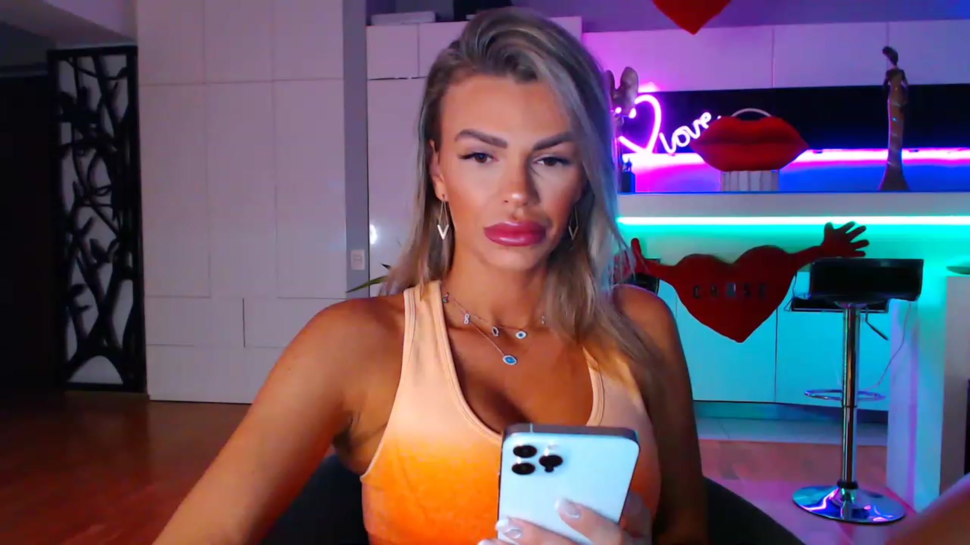 Gallery image thumbnail from D_y_y's myfreecams stream on, 02/13/2023, 04:18 image 8 of 20