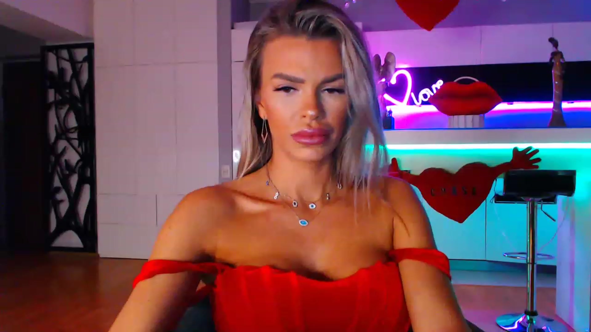 Gallery image thumbnail from D_y_y's myfreecams stream on, 02/14/2023, 05:43 image 6 of 20
