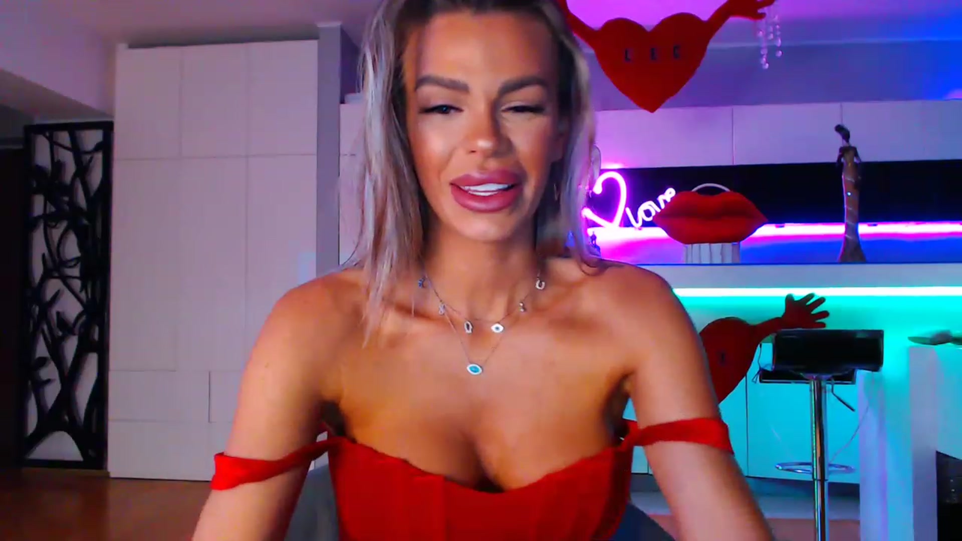 Gallery image thumbnail from D_y_y's myfreecams stream on, 02/14/2023, 05:43 image 9 of 20