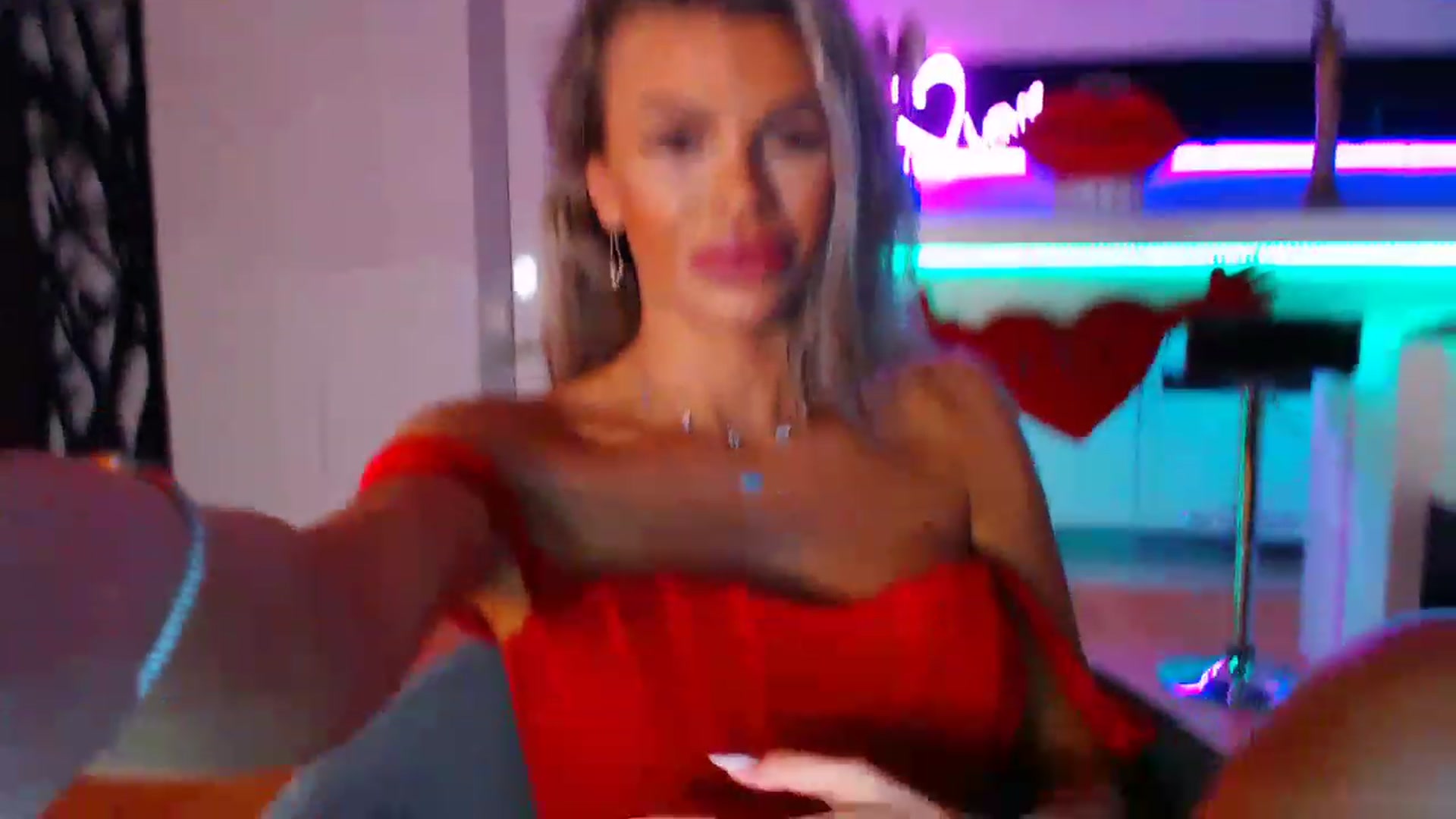 Gallery image thumbnail from D_y_y's myfreecams stream on, 02/14/2023, 05:43 image 17 of 20