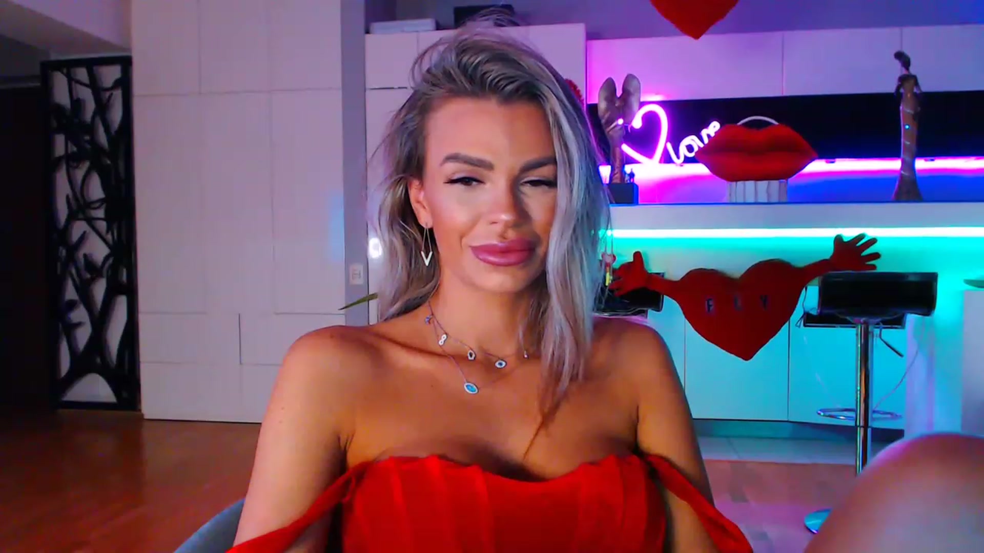 Gallery image thumbnail from D_y_y's myfreecams stream on, 02/14/2023, 05:43 image 11 of 20