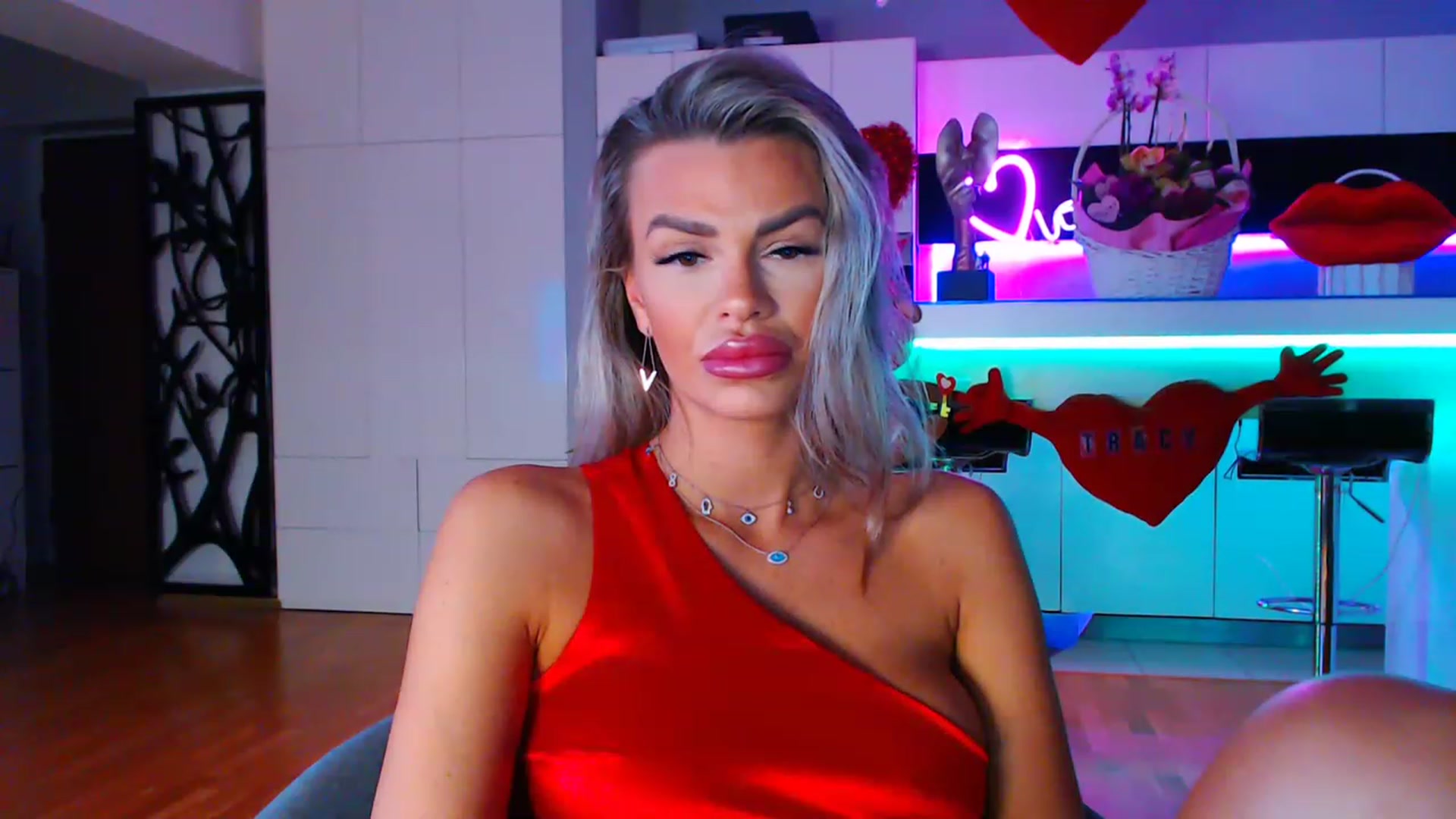 Gallery image thumbnail from D_y_y's myfreecams stream on, 02/15/2023, 04:45 image 15 of 20