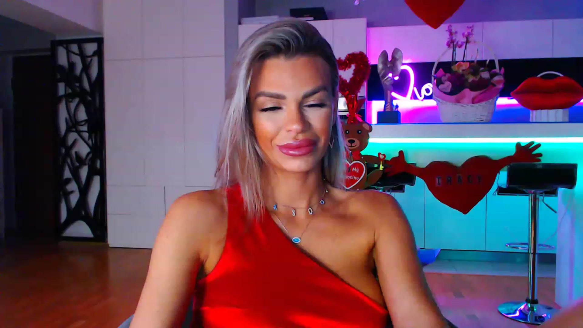 Gallery image thumbnail from D_y_y's myfreecams stream on, 02/15/2023, 04:45 image 8 of 20